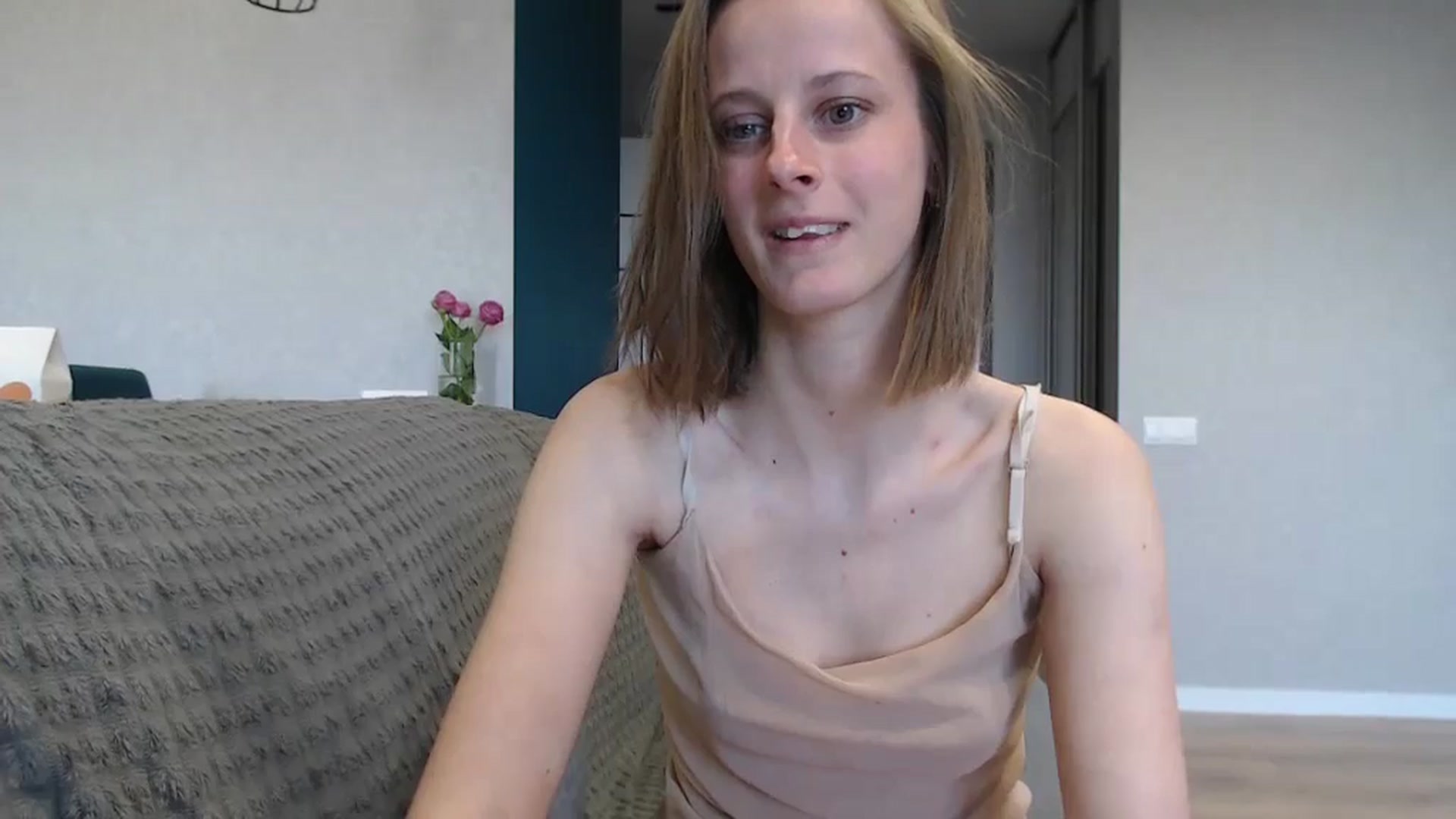 Gallery image thumbnail from mimiMILFal's myfreecams stream on, 05/17/2024, 15:10 image 10 of 20