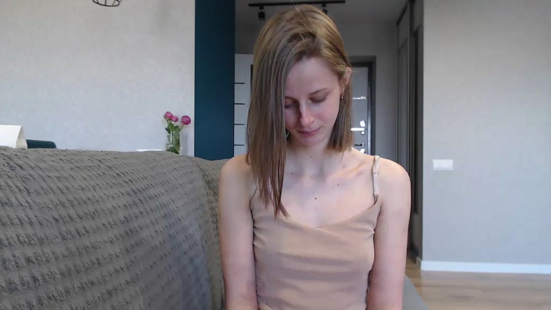 Gallery image thumbnail from mimiMILFal's myfreecams stream on, 05/17/2024, 15:10 image 14 of 20