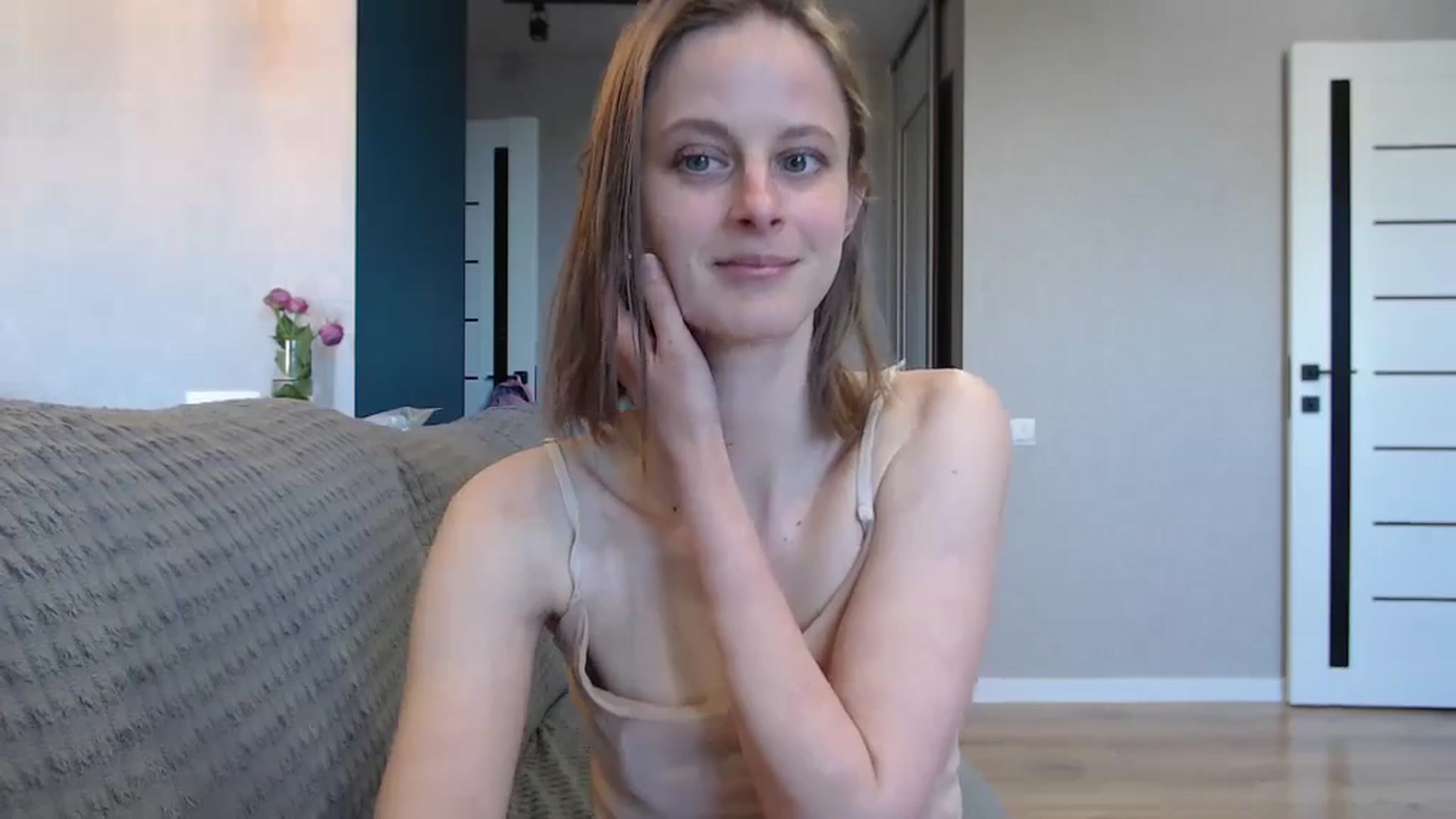 Gallery image thumbnail from mimiMILFal's myfreecams stream on, 05/19/2024, 13:50 image 5 of 20