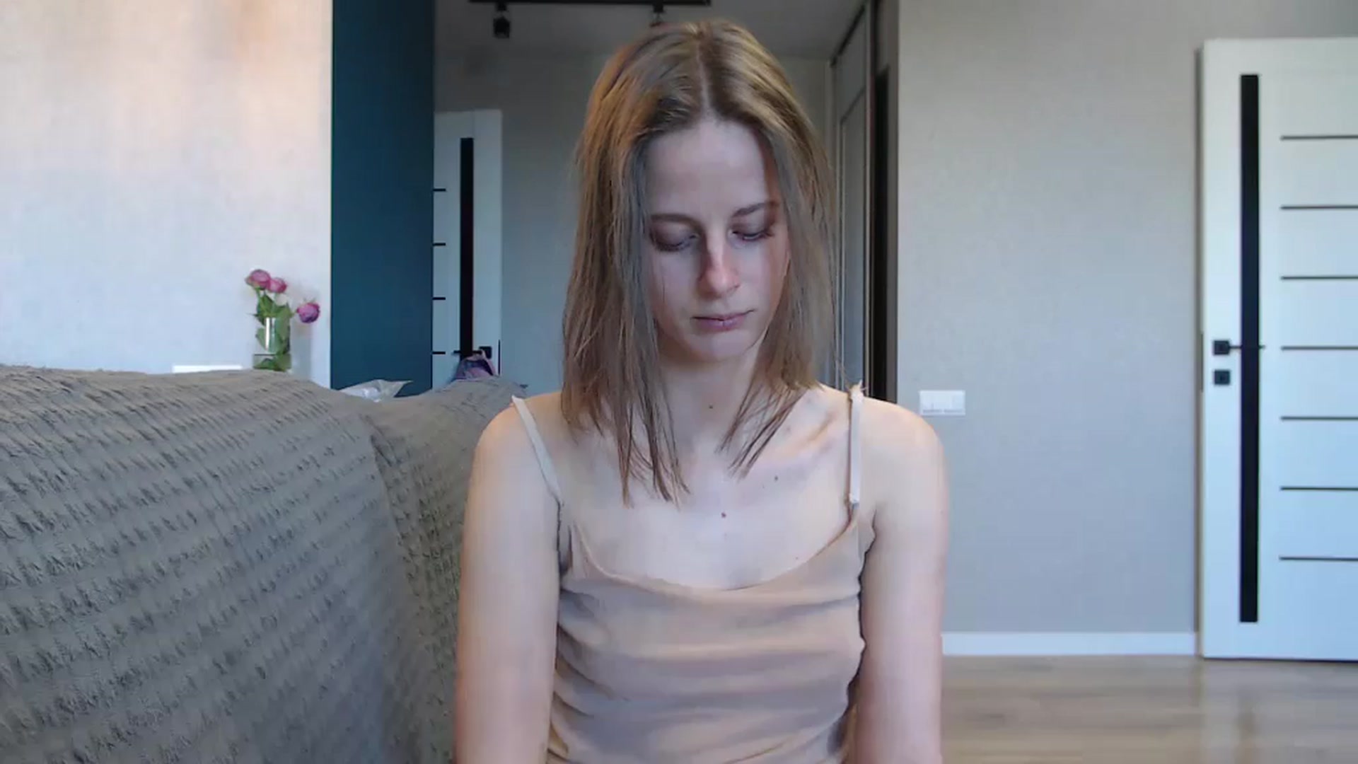 Gallery image thumbnail from mimiMILFal's myfreecams stream on, 05/19/2024, 13:50 image 15 of 20