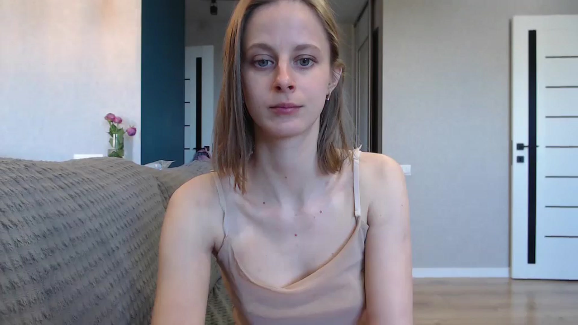 Gallery image thumbnail from mimiMILFal's myfreecams stream on, 05/19/2024, 13:50 image 6 of 20