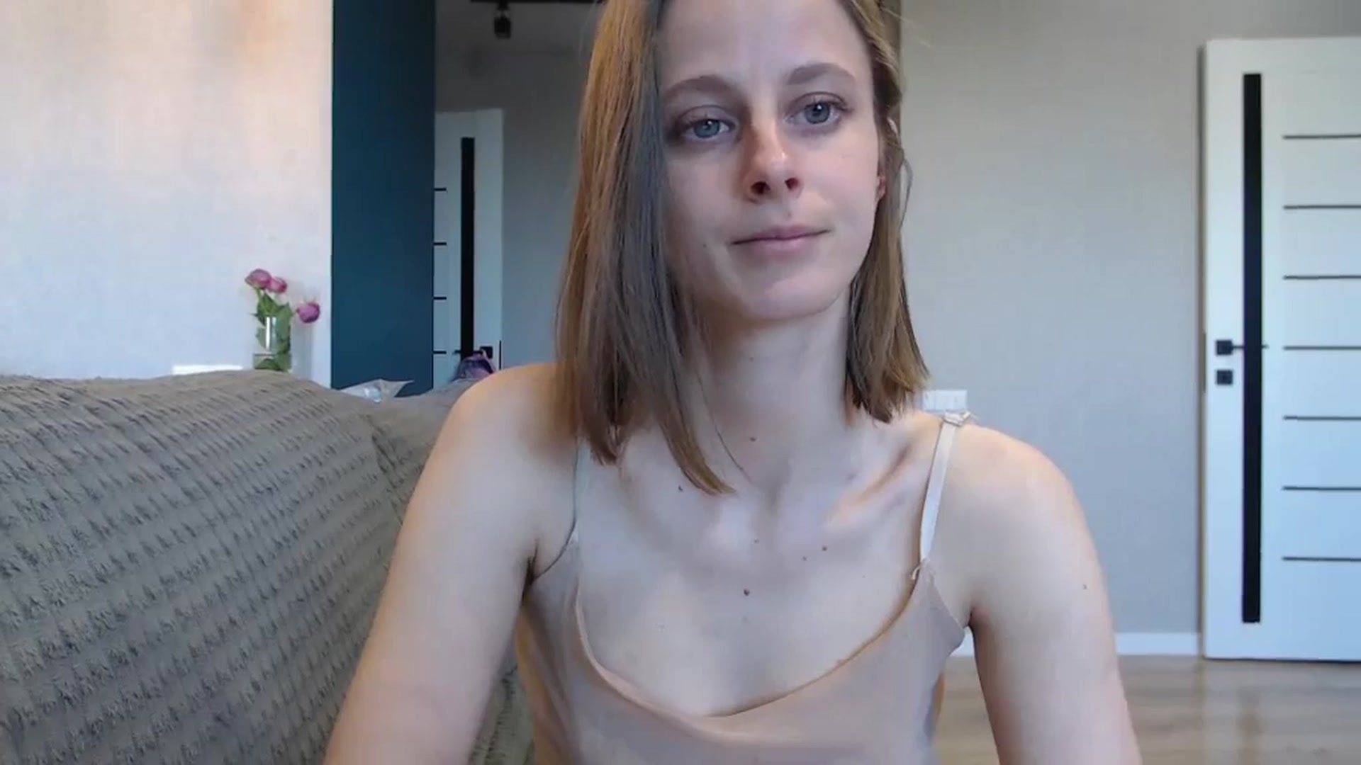 Gallery image thumbnail from mimiMILFal's myfreecams stream on, 05/19/2024, 14:25 image 6 of 20