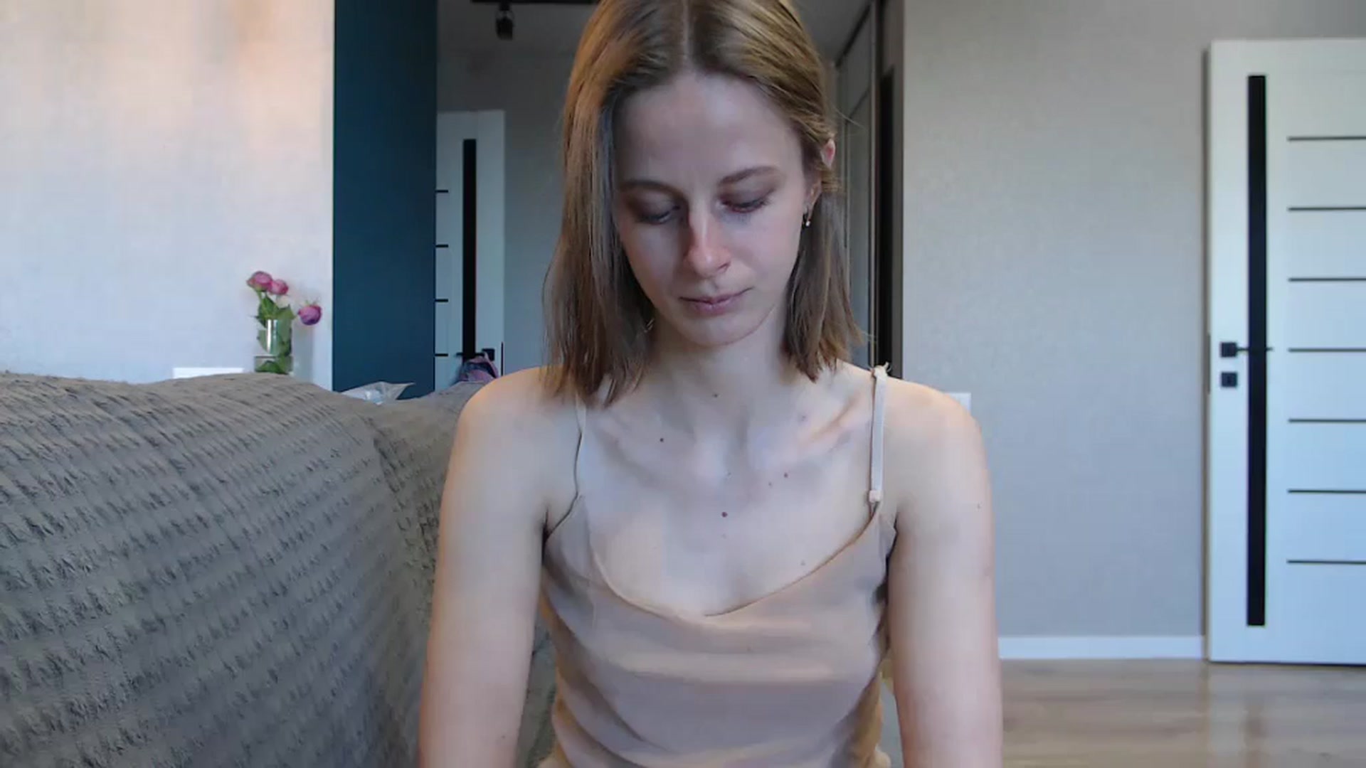 Gallery image thumbnail from mimiMILFal's myfreecams stream on, 05/19/2024, 14:25 image 2 of 20