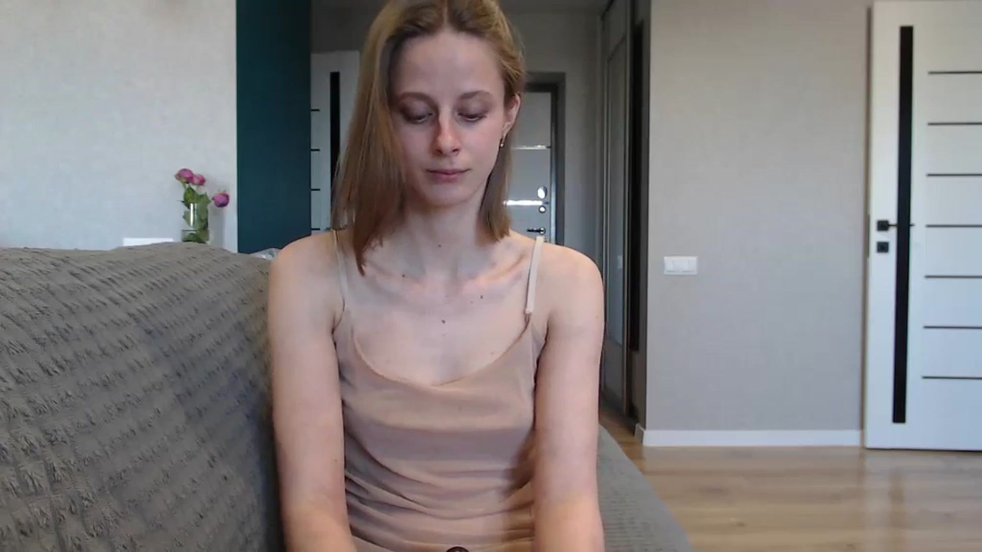 Gallery image thumbnail from mimiMILFal's myfreecams stream on, 05/19/2024, 14:58 image 10 of 20