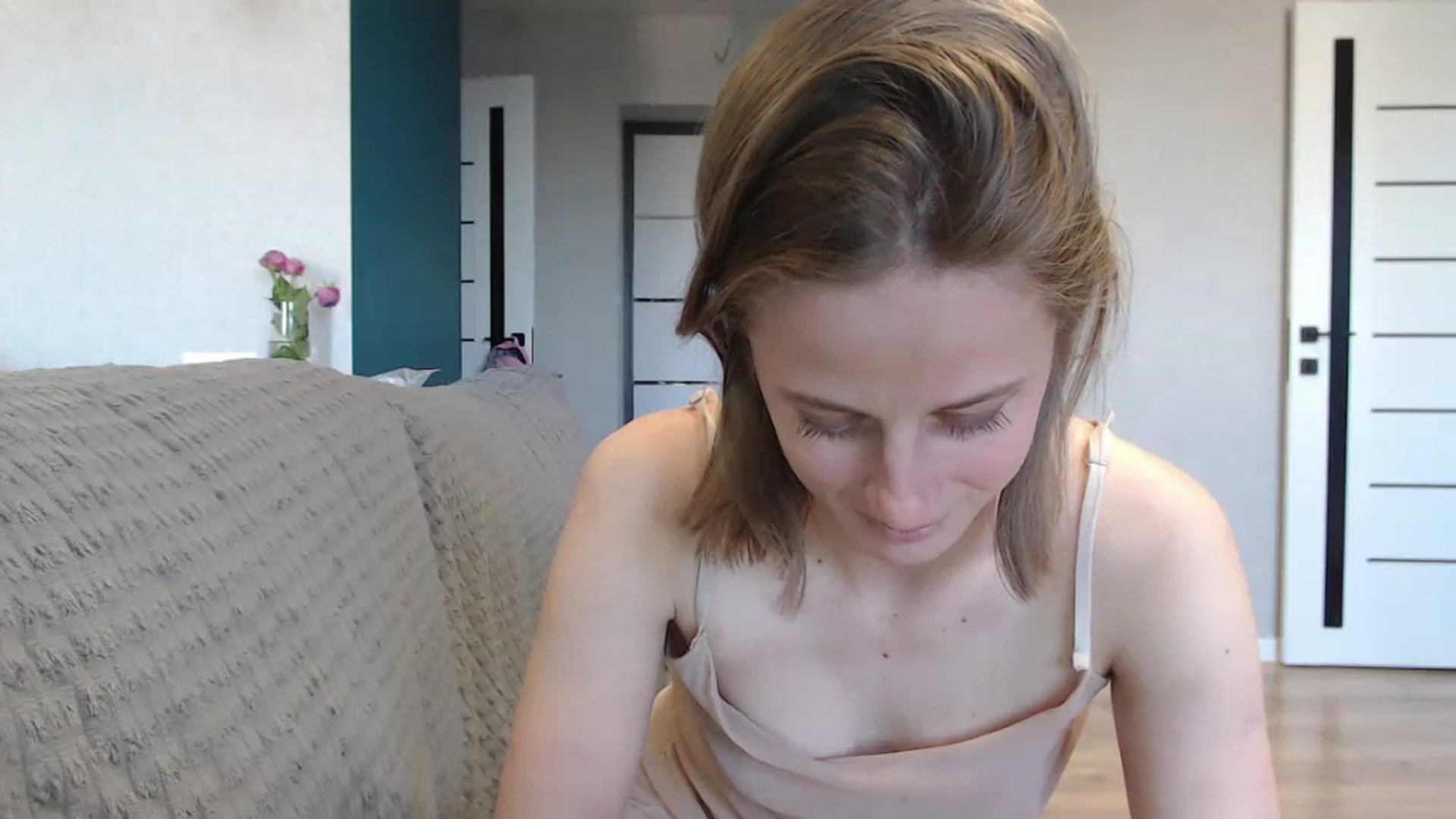 Gallery image thumbnail from mimiMILFal's myfreecams stream on, 05/19/2024, 14:58 image 14 of 20