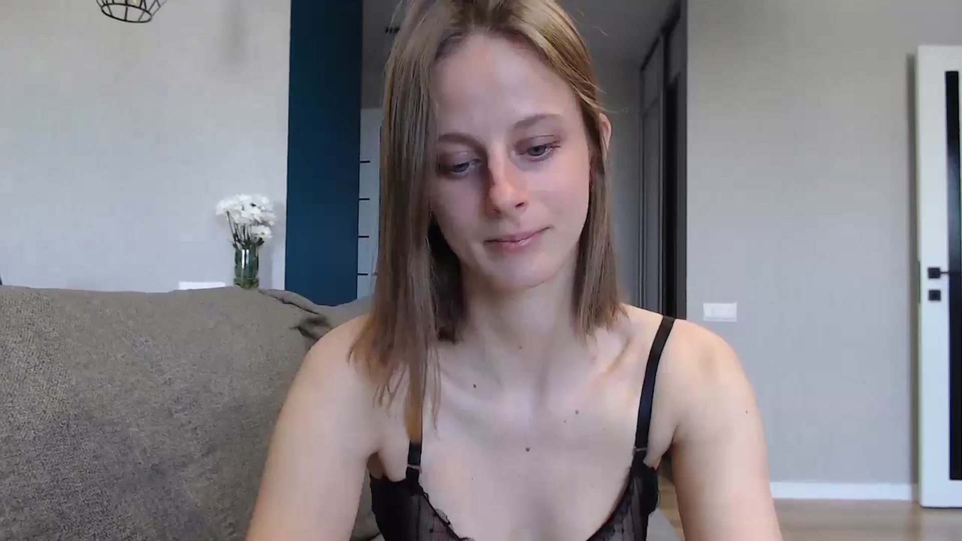 Gallery image thumbnail from mimiMILFal's myfreecams stream on, 05/23/2024, 15:04 image 2 of 20