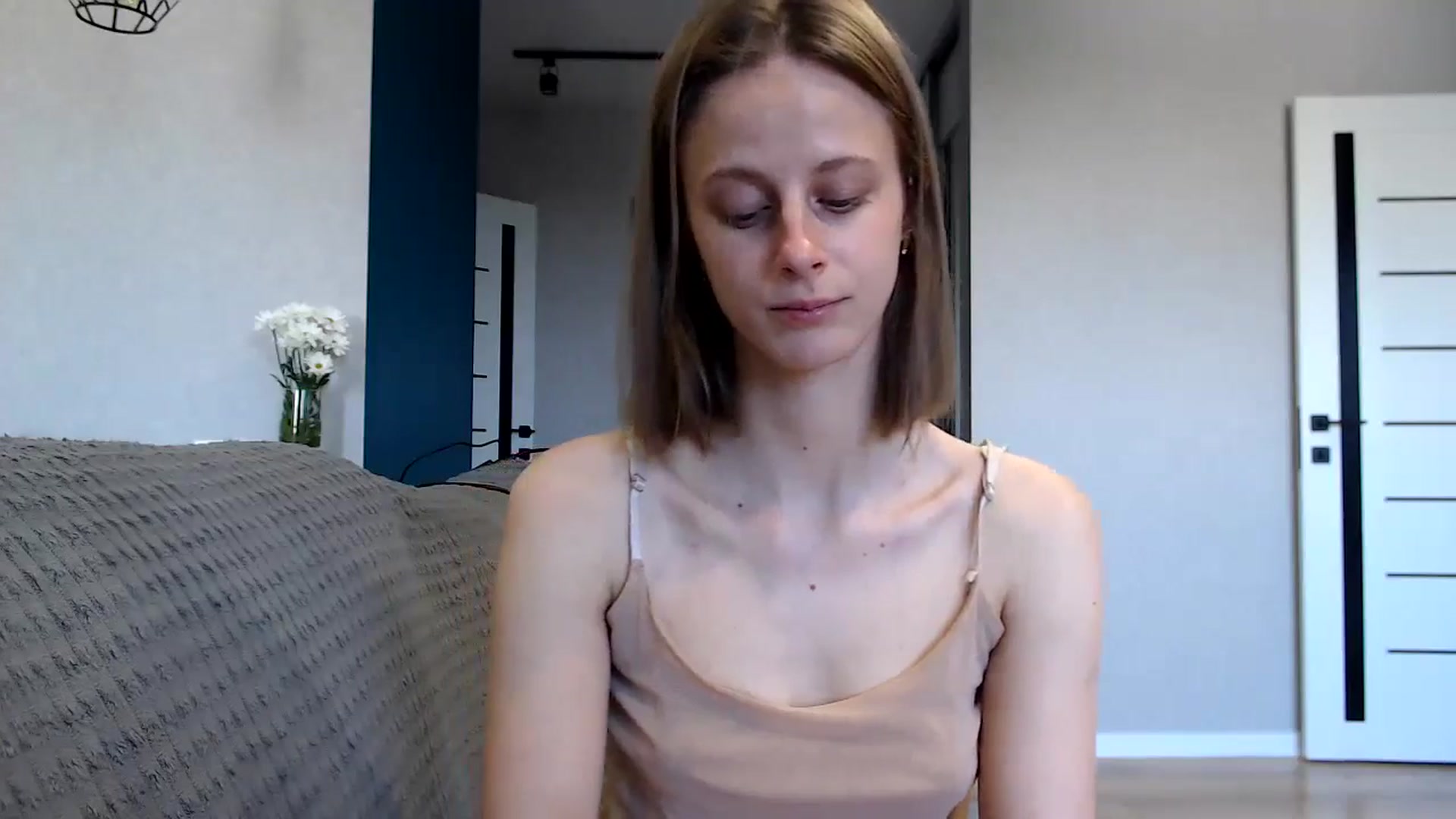 Gallery image thumbnail from mimiMILFal's myfreecams stream on, 05/30/2024, 14:52 image 15 of 20