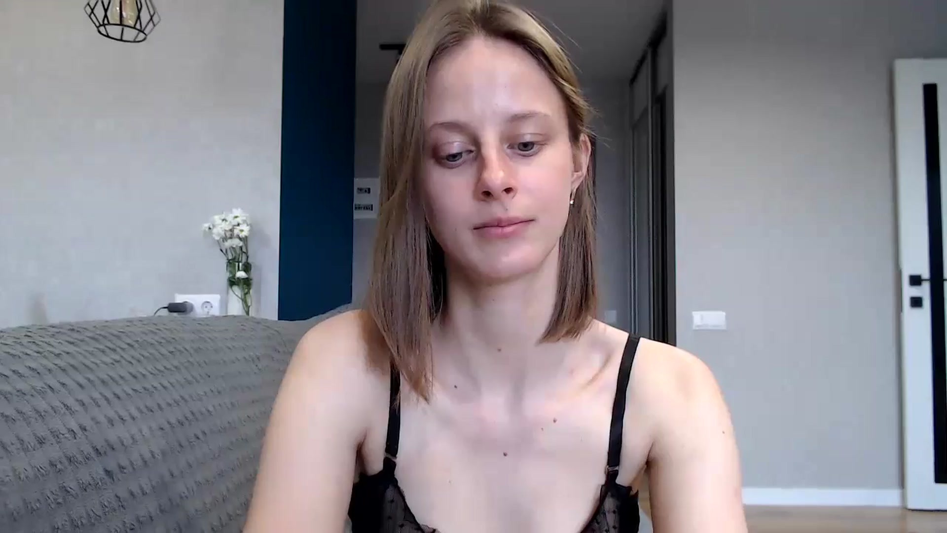 Gallery image thumbnail from mimiMILFal's myfreecams stream on, 06/02/2024, 15:31 image 6 of 20
