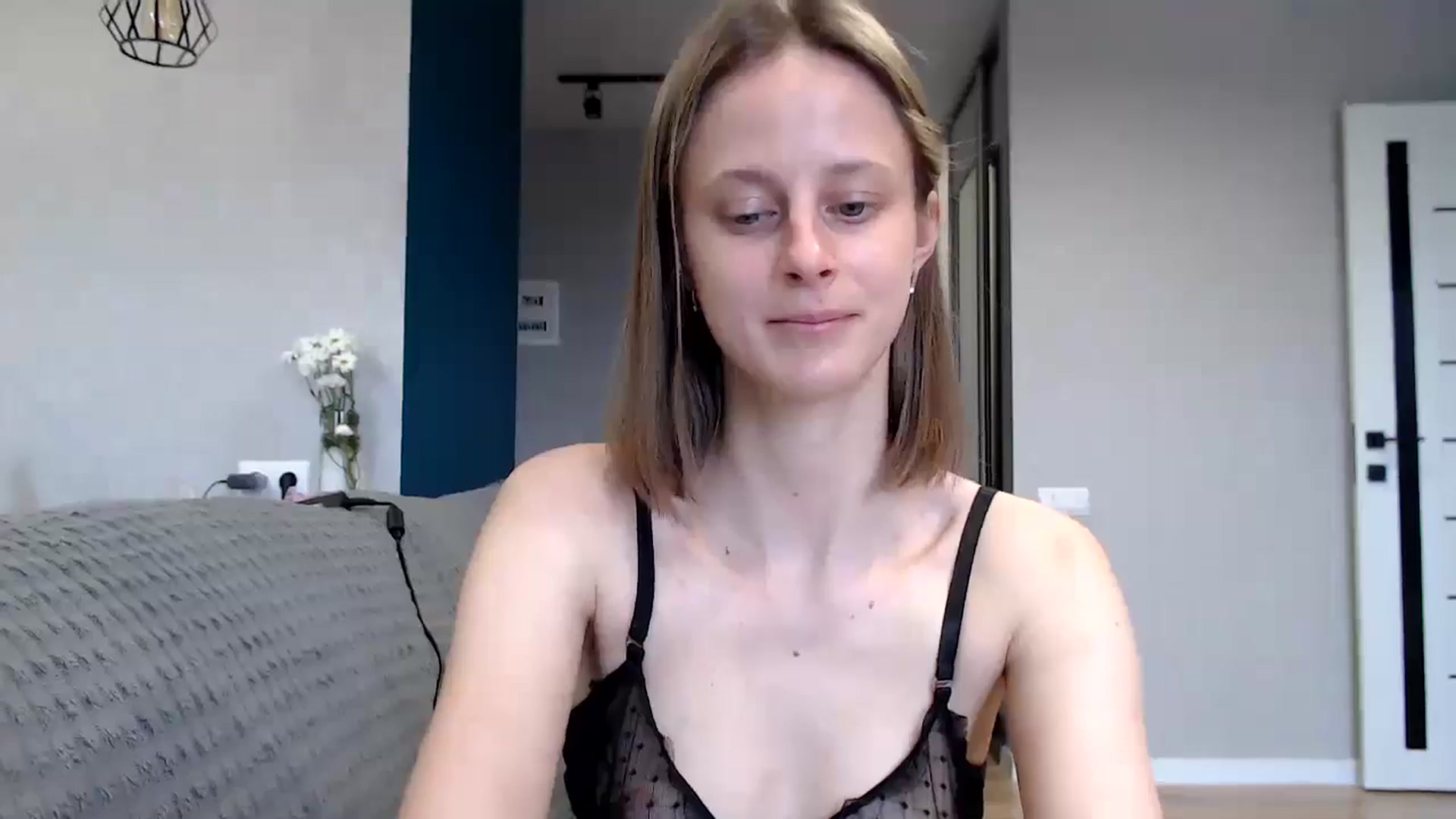Gallery image thumbnail from mimiMILFal's myfreecams stream on, 06/02/2024, 15:31 image 13 of 20