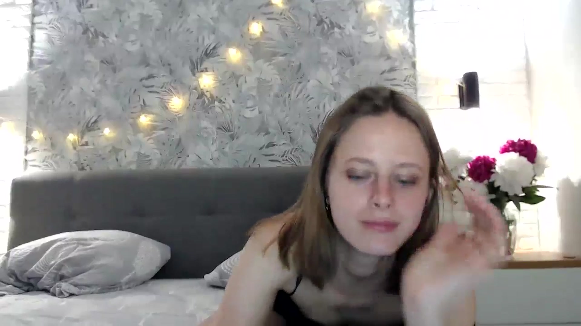 Gallery image thumbnail from mimiMILFal's myfreecams stream on, 06/03/2024, 07:48 image 4 of 20