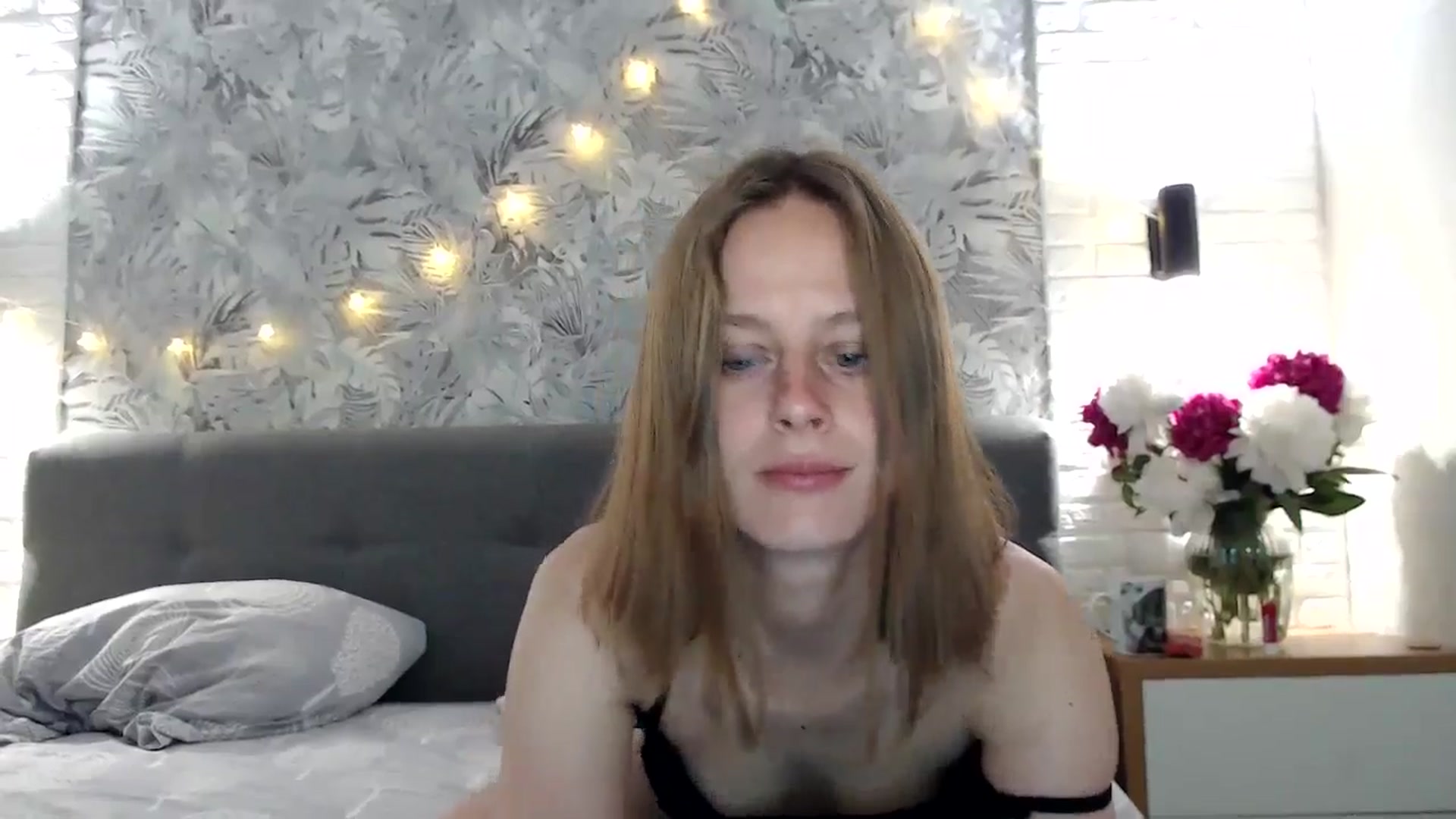Gallery image thumbnail from mimiMILFal's myfreecams stream on, 06/03/2024, 07:48 image 2 of 20