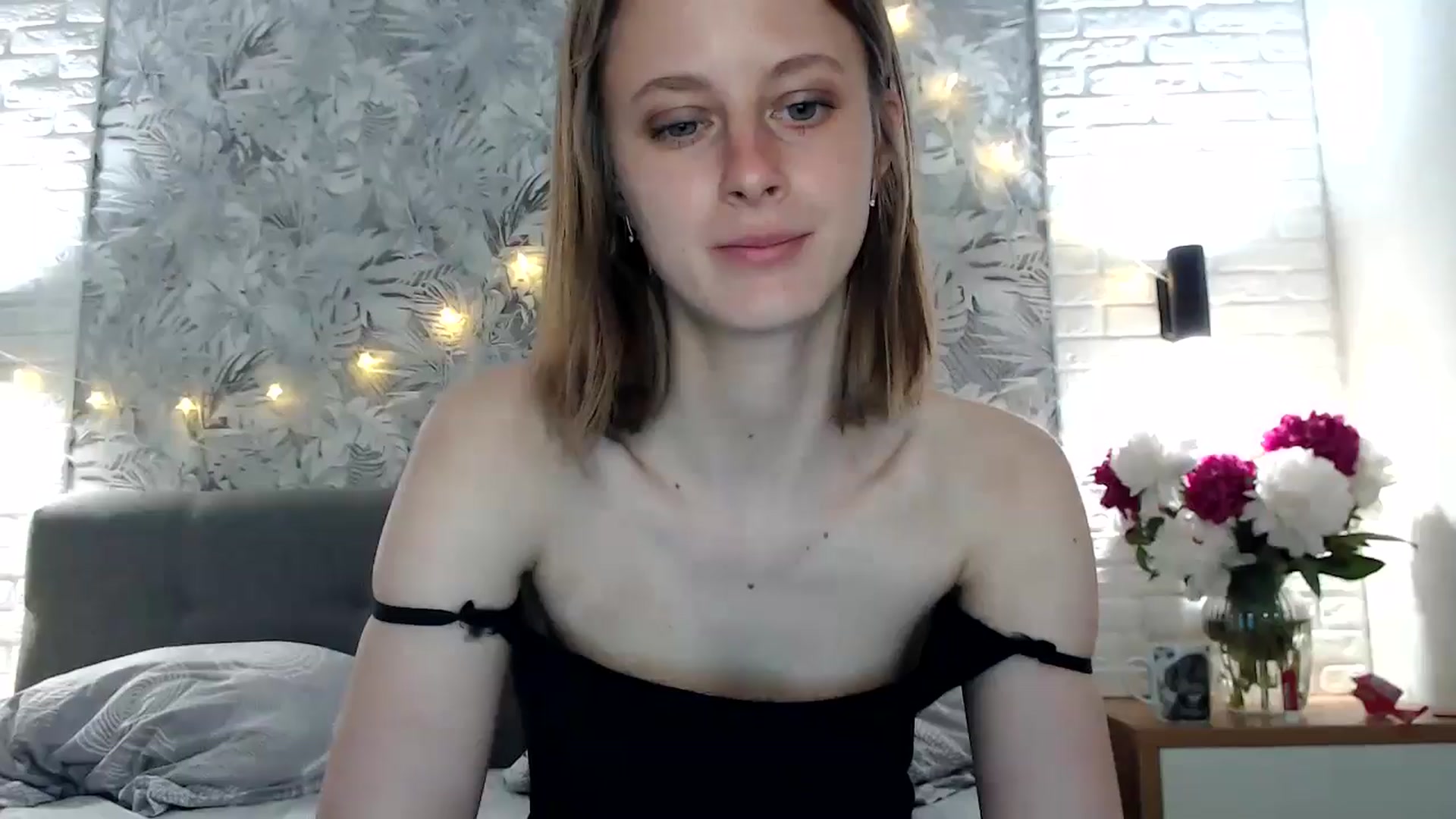Gallery image thumbnail from mimiMILFal's myfreecams stream on, 06/03/2024, 08:27 image 1 of 20