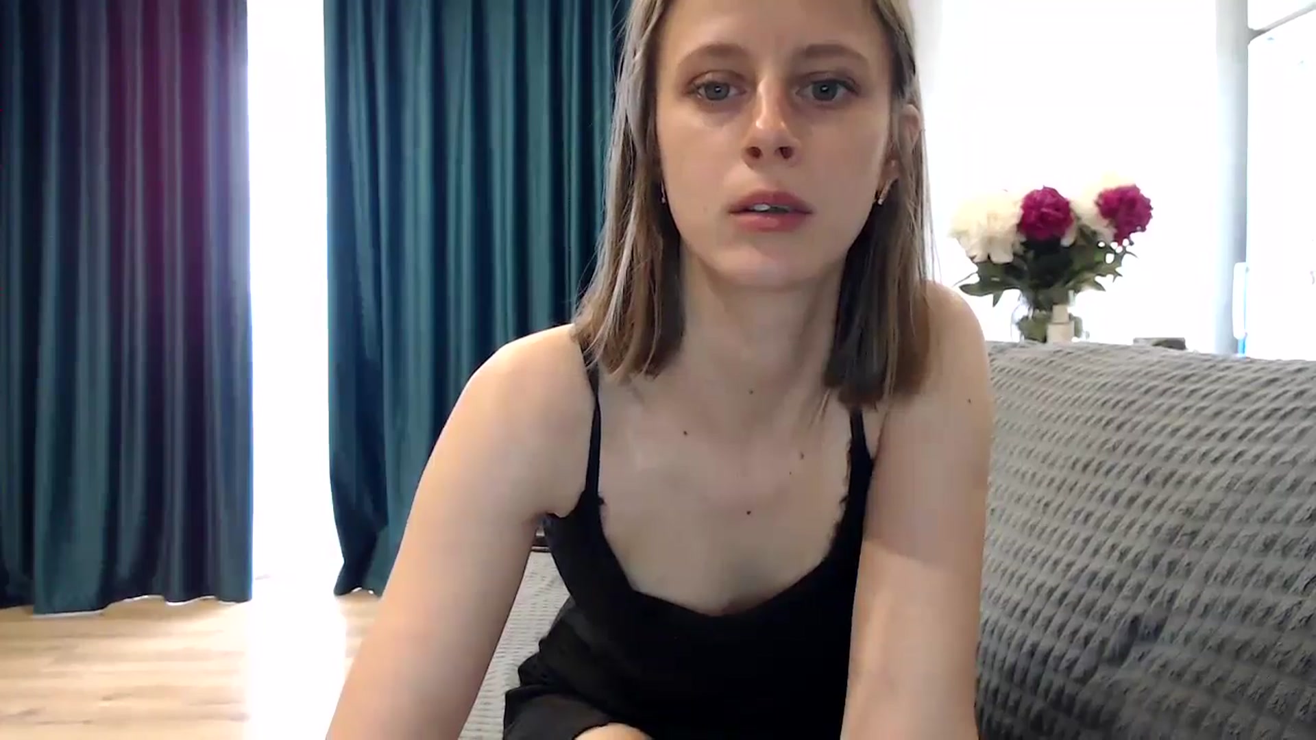 Gallery image thumbnail from mimiMILFal's myfreecams stream on, 06/03/2024, 12:18 image 18 of 20