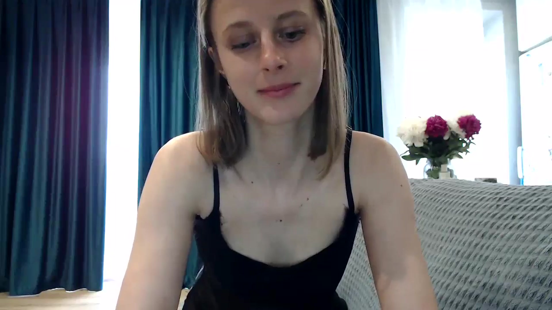 Gallery image thumbnail from mimiMILFal's myfreecams stream on, 06/03/2024, 12:18 image 5 of 20