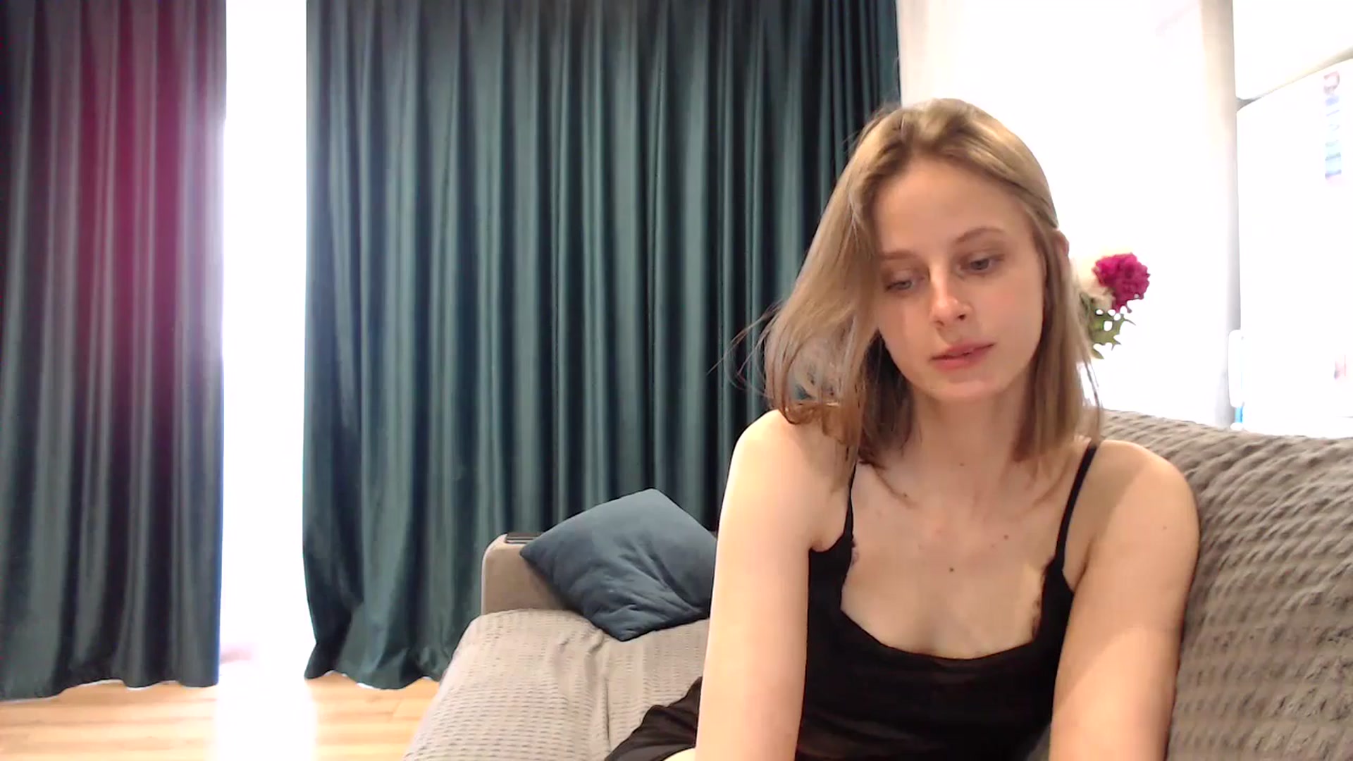 Gallery image thumbnail from mimiMILFal's myfreecams stream on, 06/03/2024, 14:05 image 4 of 20