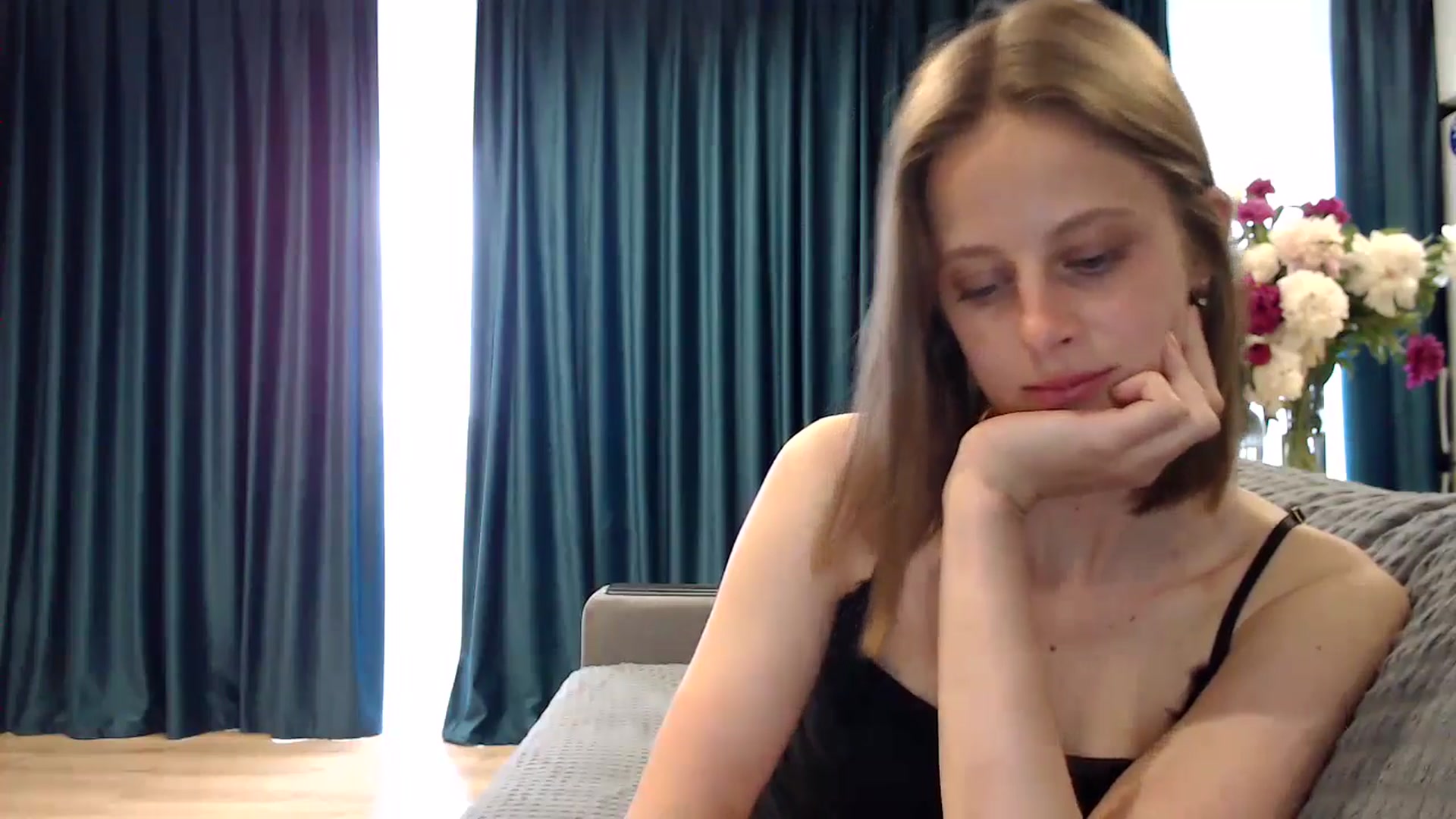 Gallery image thumbnail from mimiMILFal's myfreecams stream on, 06/05/2024, 12:55 image 3 of 20