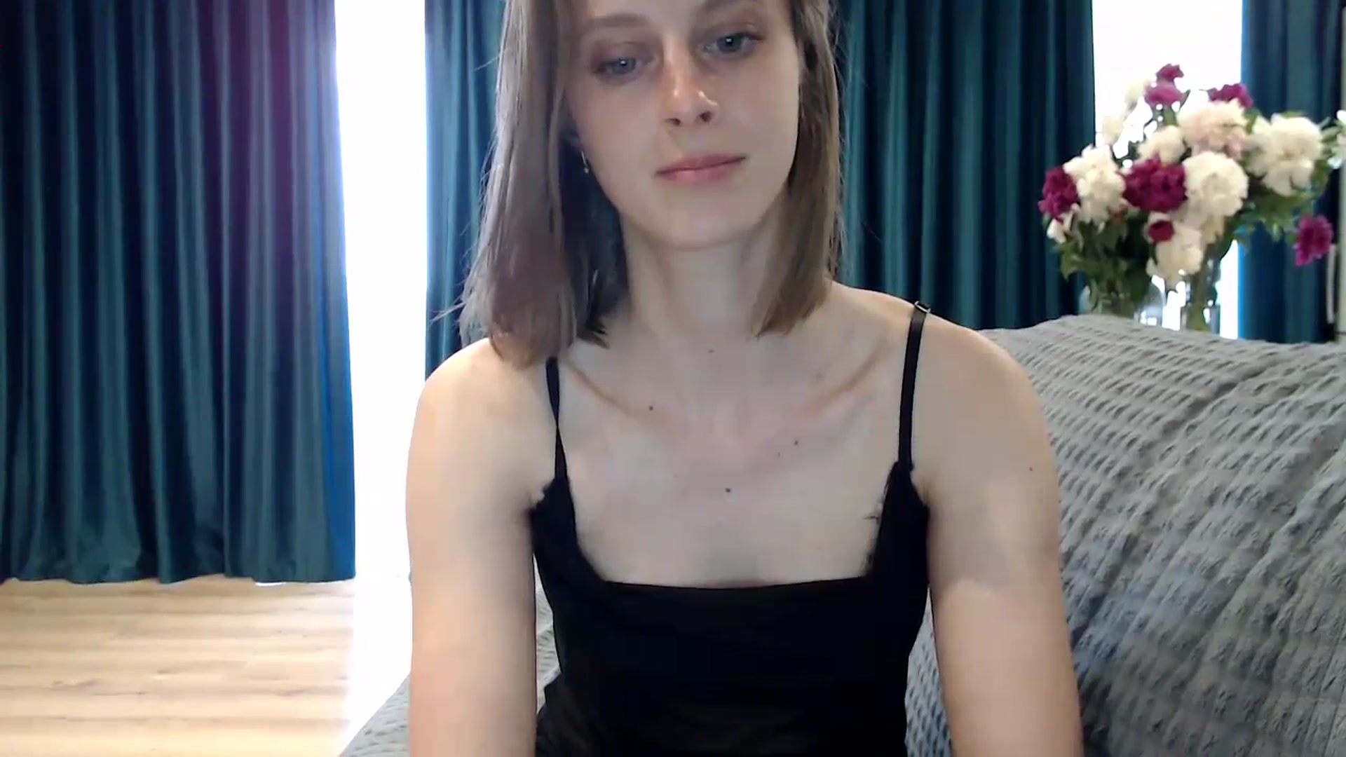 Gallery image thumbnail from mimiMILFal's myfreecams stream on, 06/05/2024, 12:55 image 16 of 20