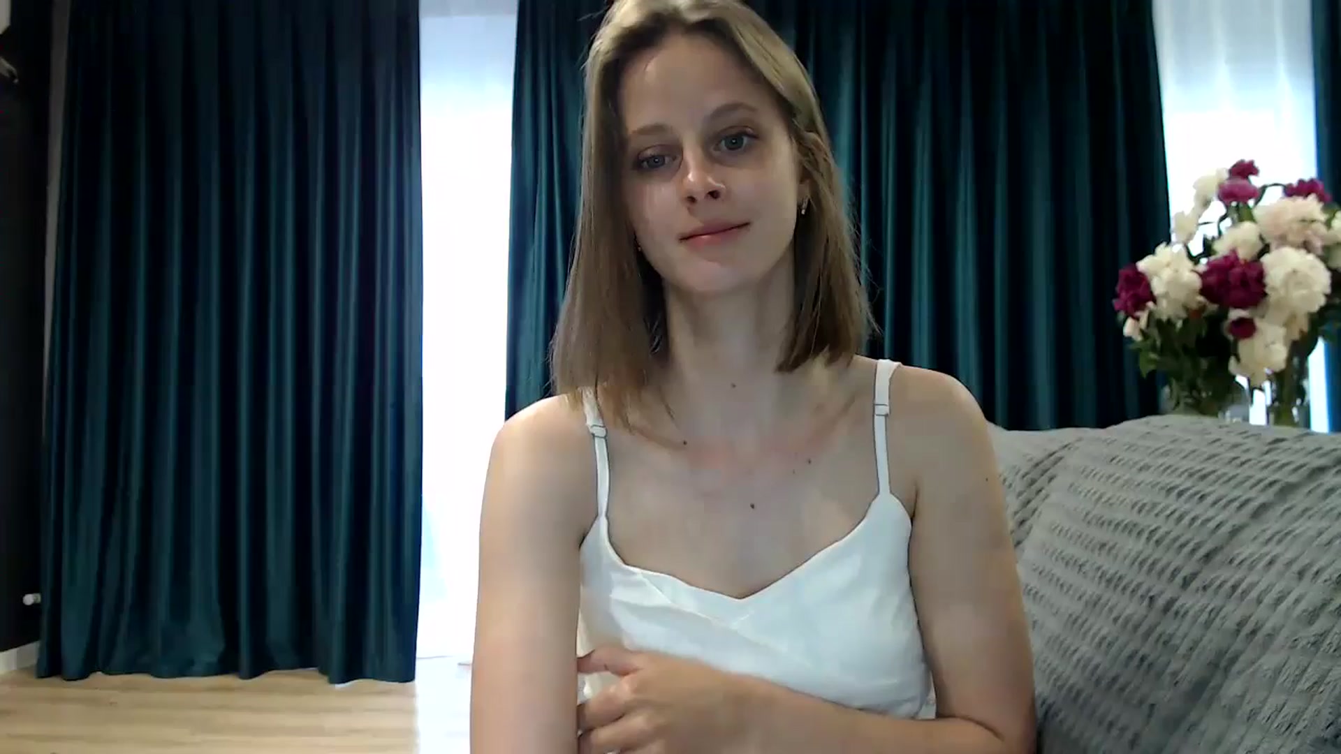 Gallery image thumbnail from mimiMILFal's myfreecams stream on, 06/05/2024, 13:57 image 19 of 20