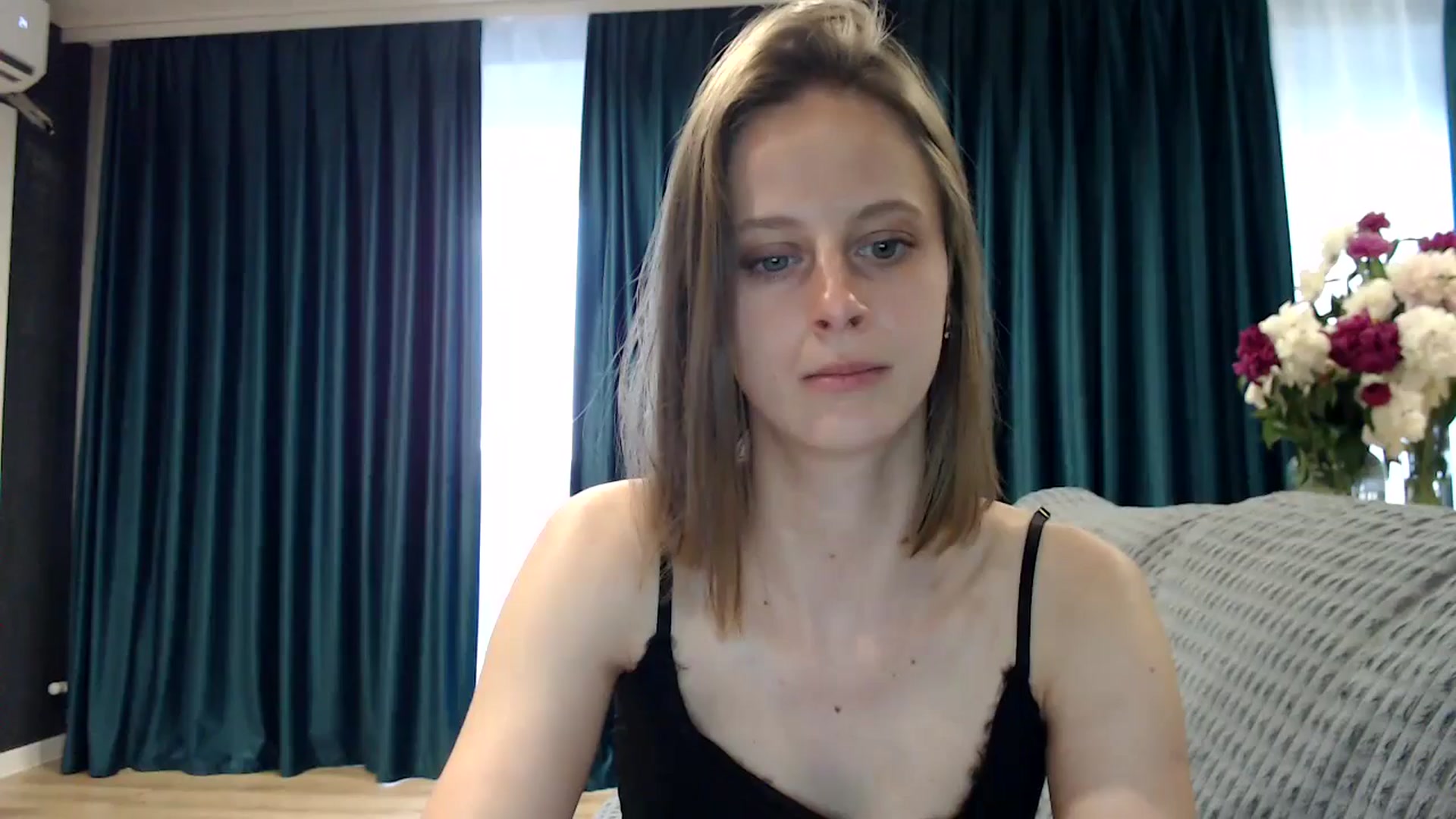 Gallery image thumbnail from mimiMILFal's myfreecams stream on, 06/05/2024, 13:57 image 1 of 20