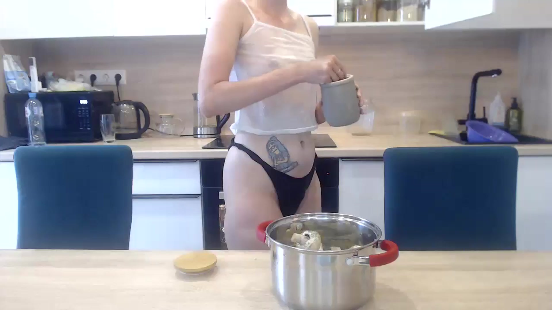 Gallery image thumbnail from mimiMILFal's myfreecams stream on, 06/11/2024, 13:49 image 11 of 20
