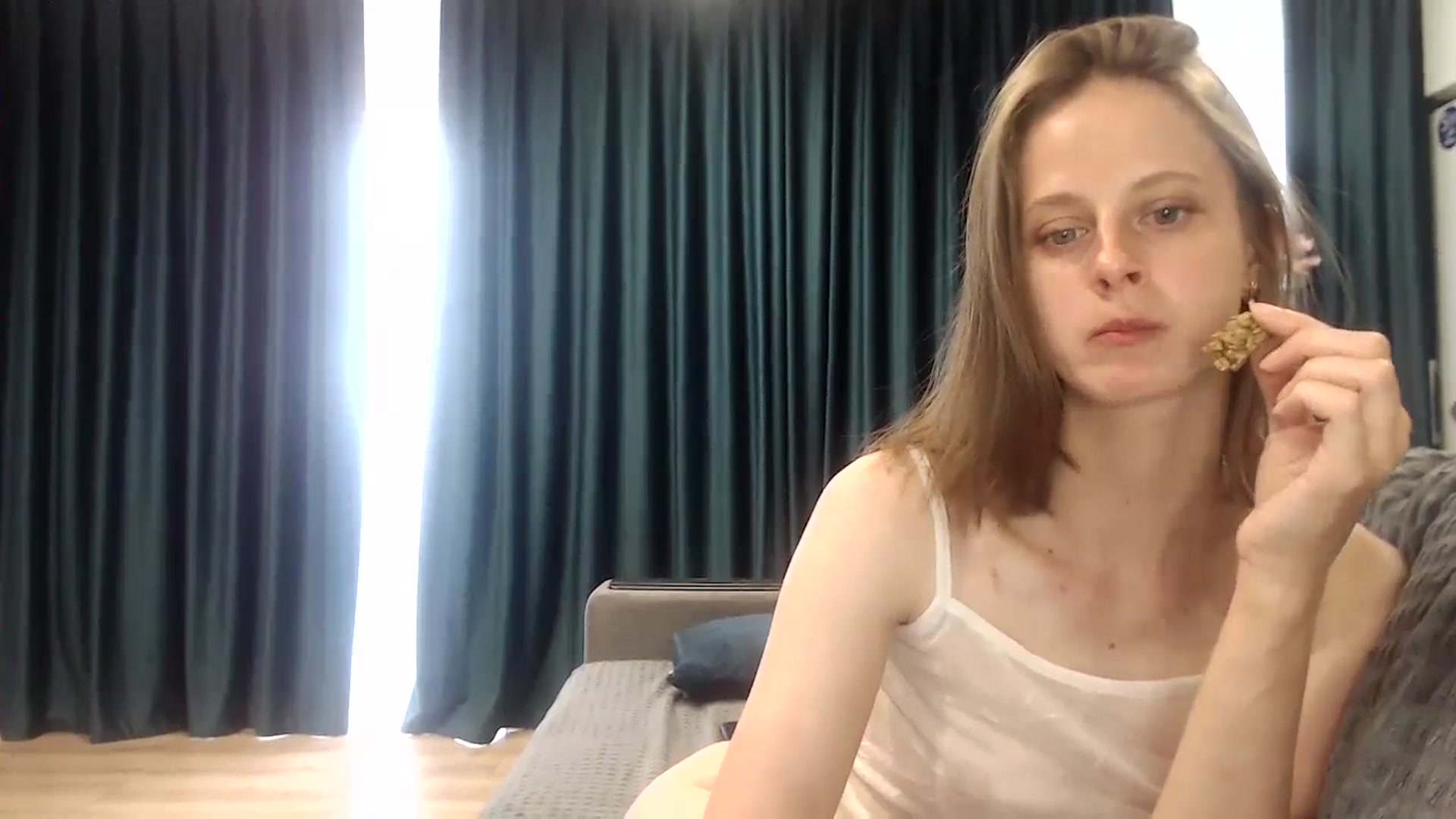 Gallery image thumbnail from mimiMILFal's myfreecams stream on, 06/11/2024, 13:49 image 17 of 20