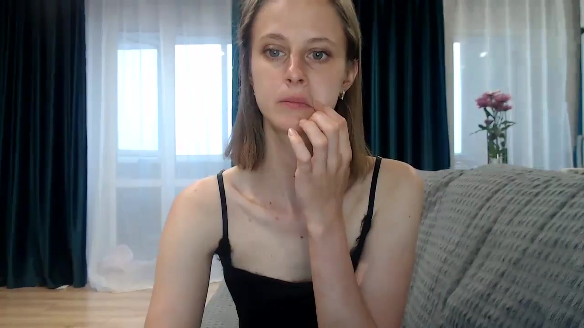 Gallery image thumbnail from mimiMILFal's myfreecams stream on, 06/13/2024, 12:31 image 7 of 20