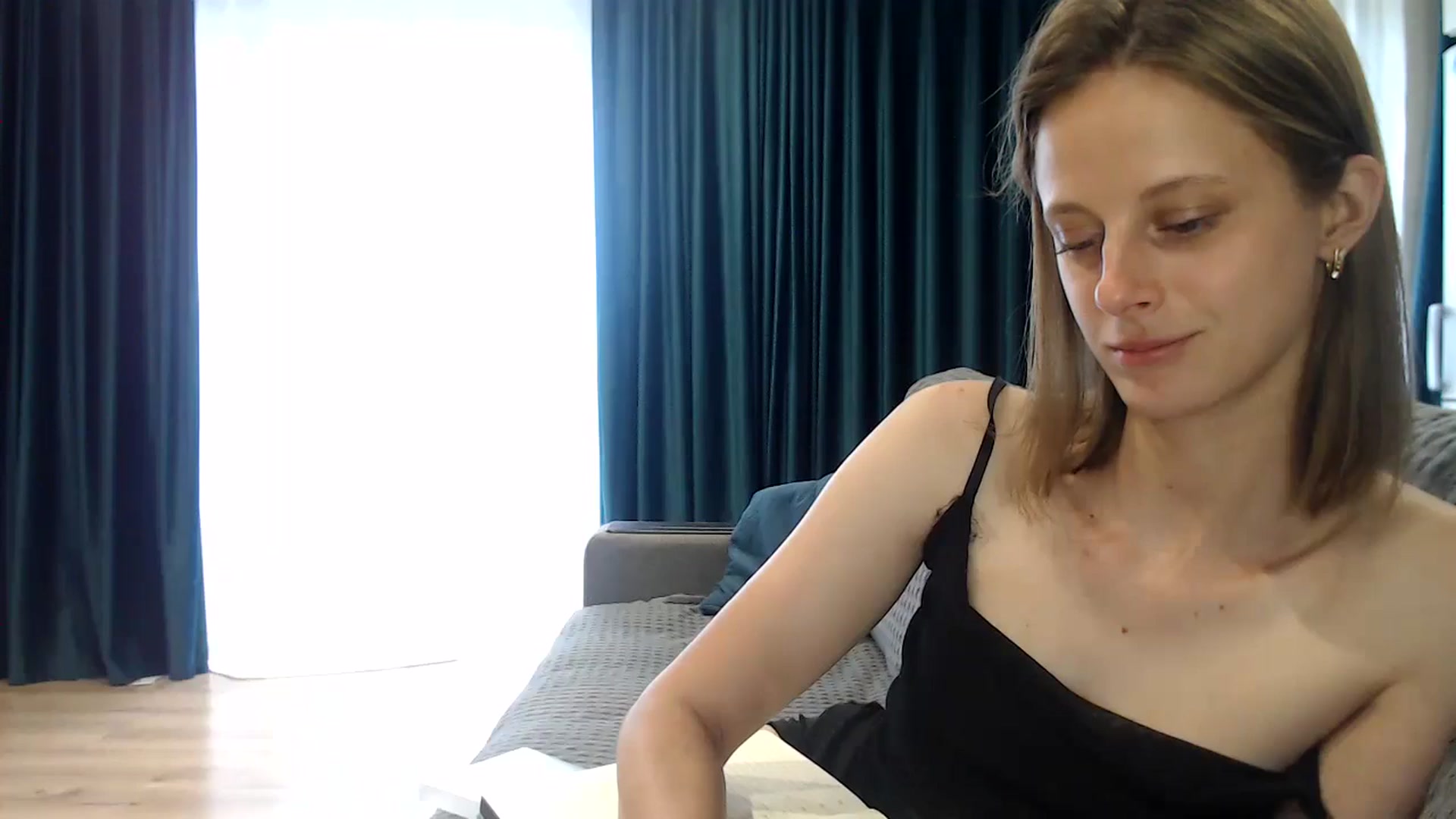 Gallery image thumbnail from mimiMILFal's myfreecams stream on, 06/13/2024, 14:17 image 14 of 20
