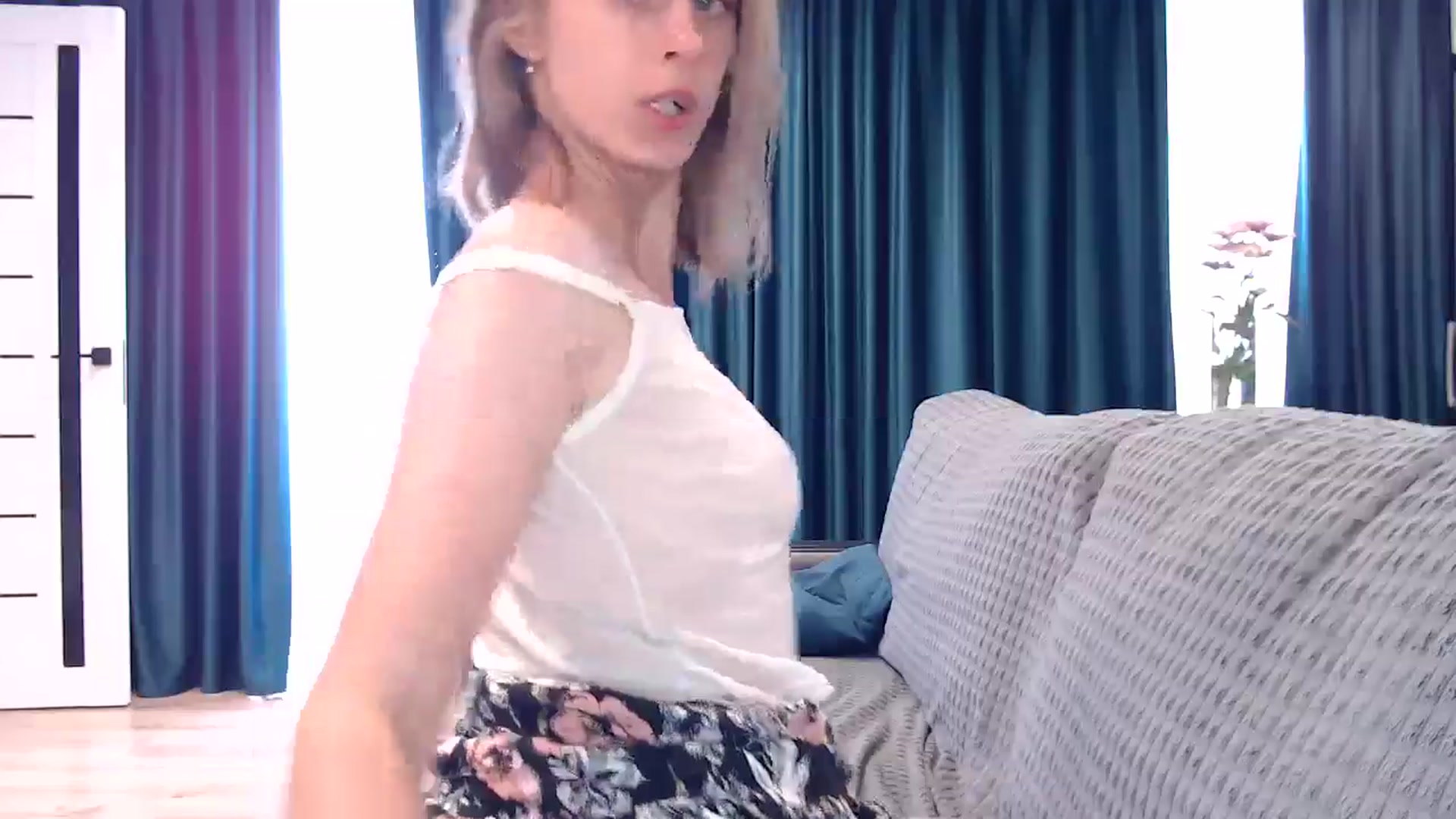 Gallery image thumbnail from mimiMILFal's myfreecams stream on, 06/16/2024, 13:10 image 10 of 20