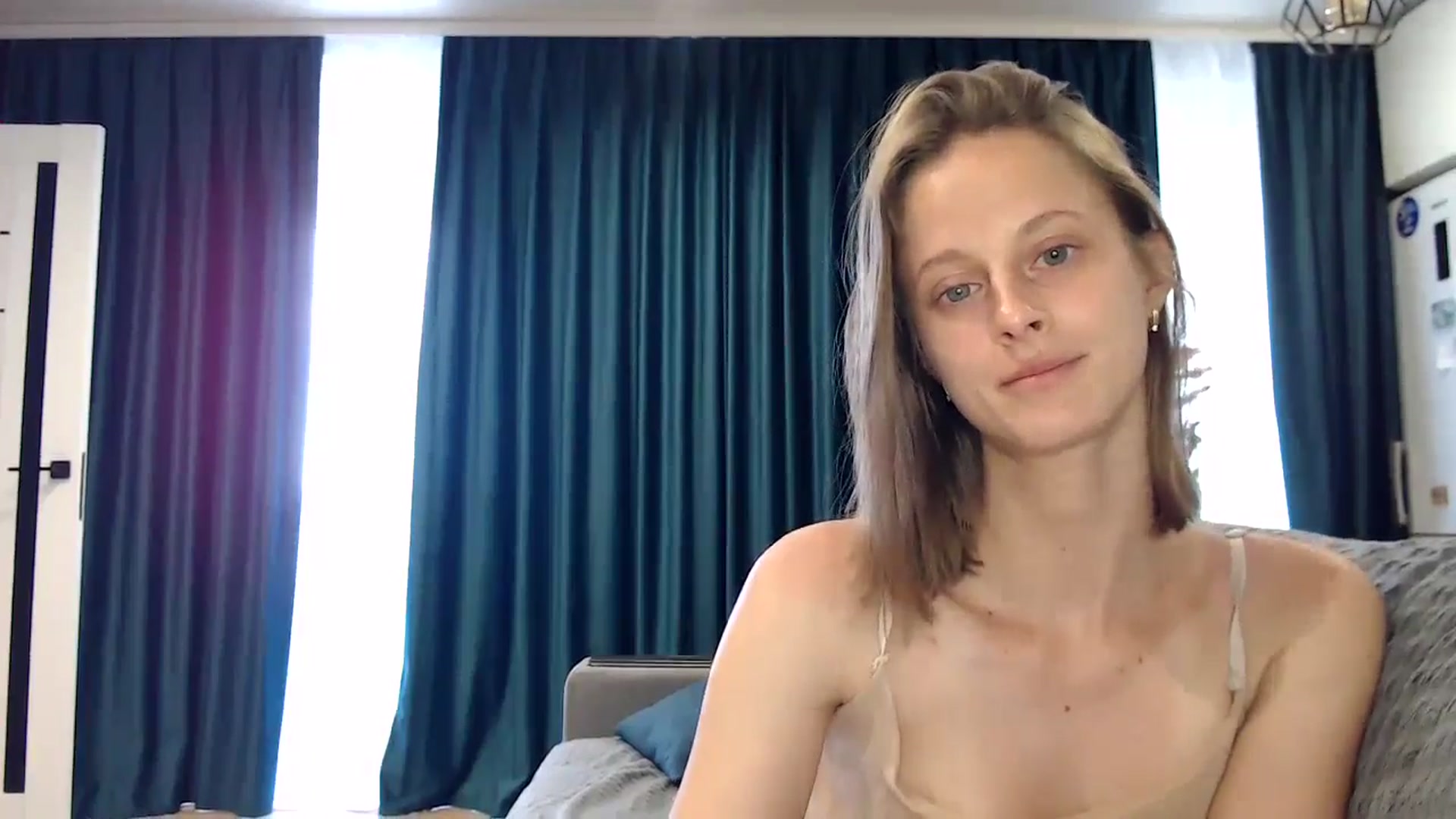 Gallery image thumbnail from mimiMILFal's myfreecams stream on, 06/17/2024, 12:06 image 10 of 20
