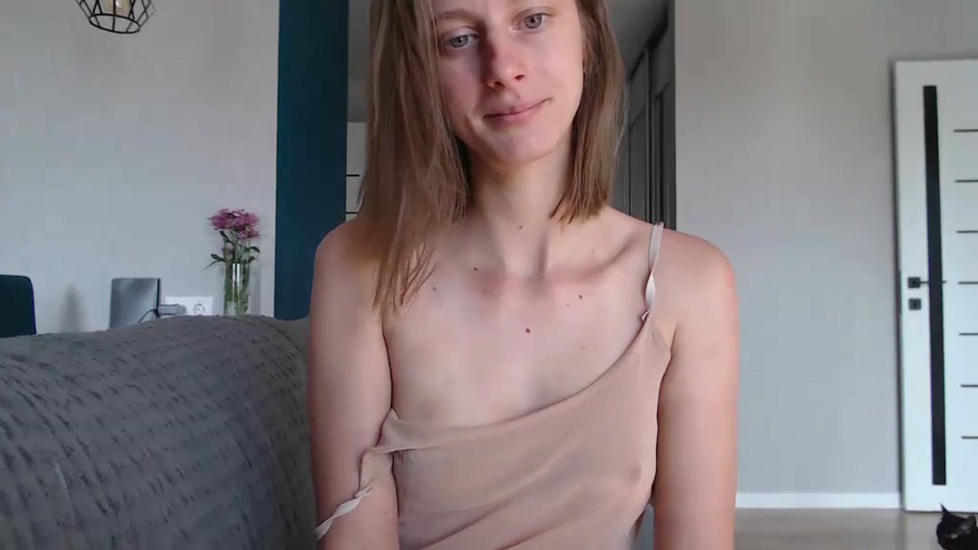Gallery image thumbnail from mimiMILFal's myfreecams stream on, 06/19/2024, 05:11 image 7 of 20