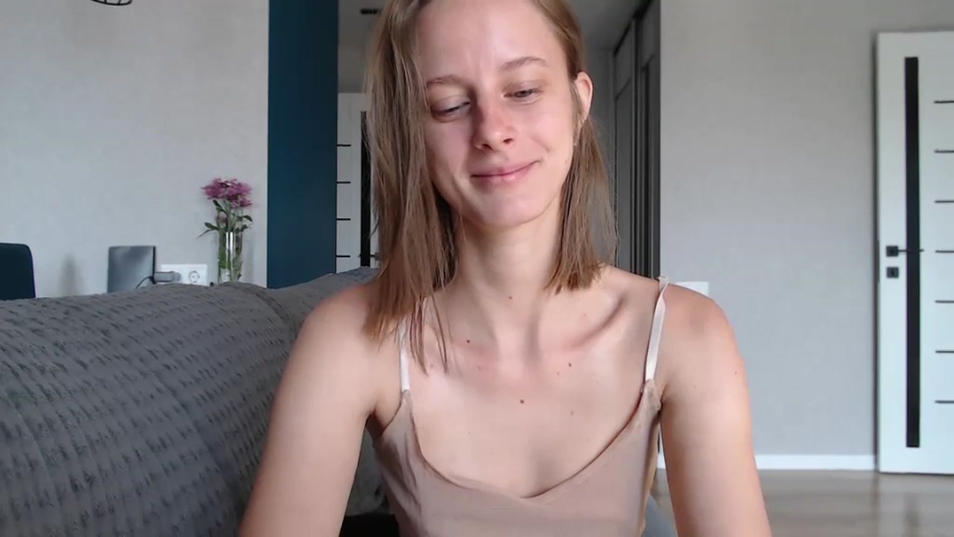 Gallery image thumbnail from mimiMILFal's myfreecams stream on, 06/19/2024, 05:11 image 12 of 20