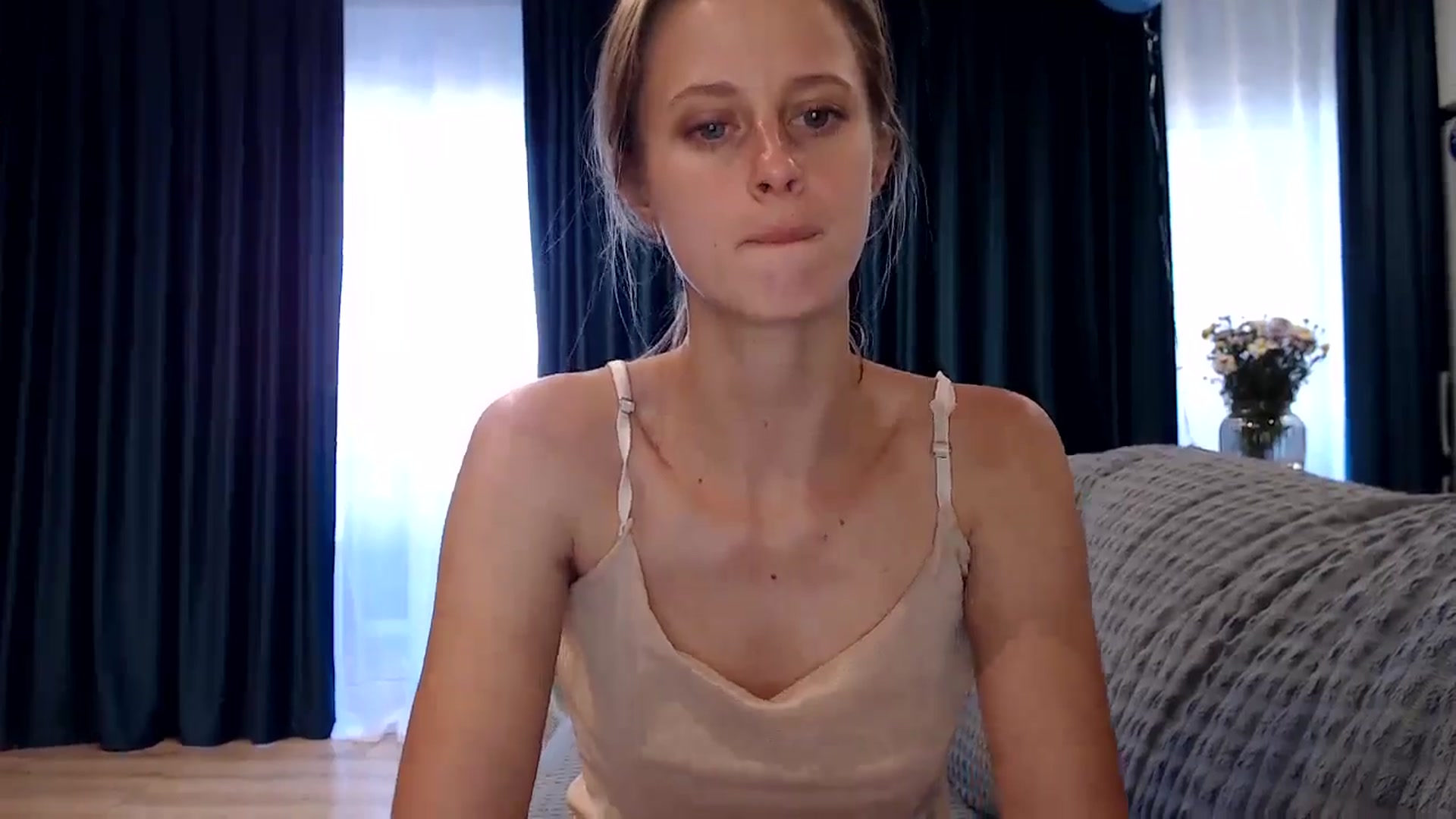 Gallery image thumbnail from mimiMILFal's myfreecams stream on, 07/14/2024, 16:25 image 4 of 20