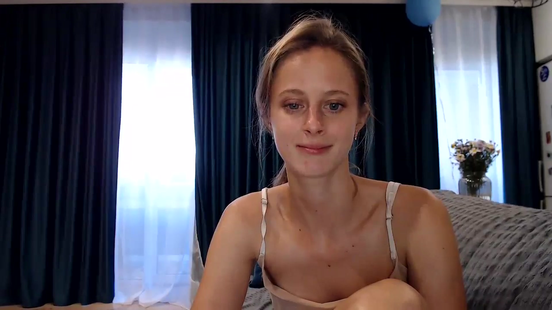 Gallery image thumbnail from mimiMILFal's myfreecams stream on, 07/14/2024, 16:25 image 17 of 20