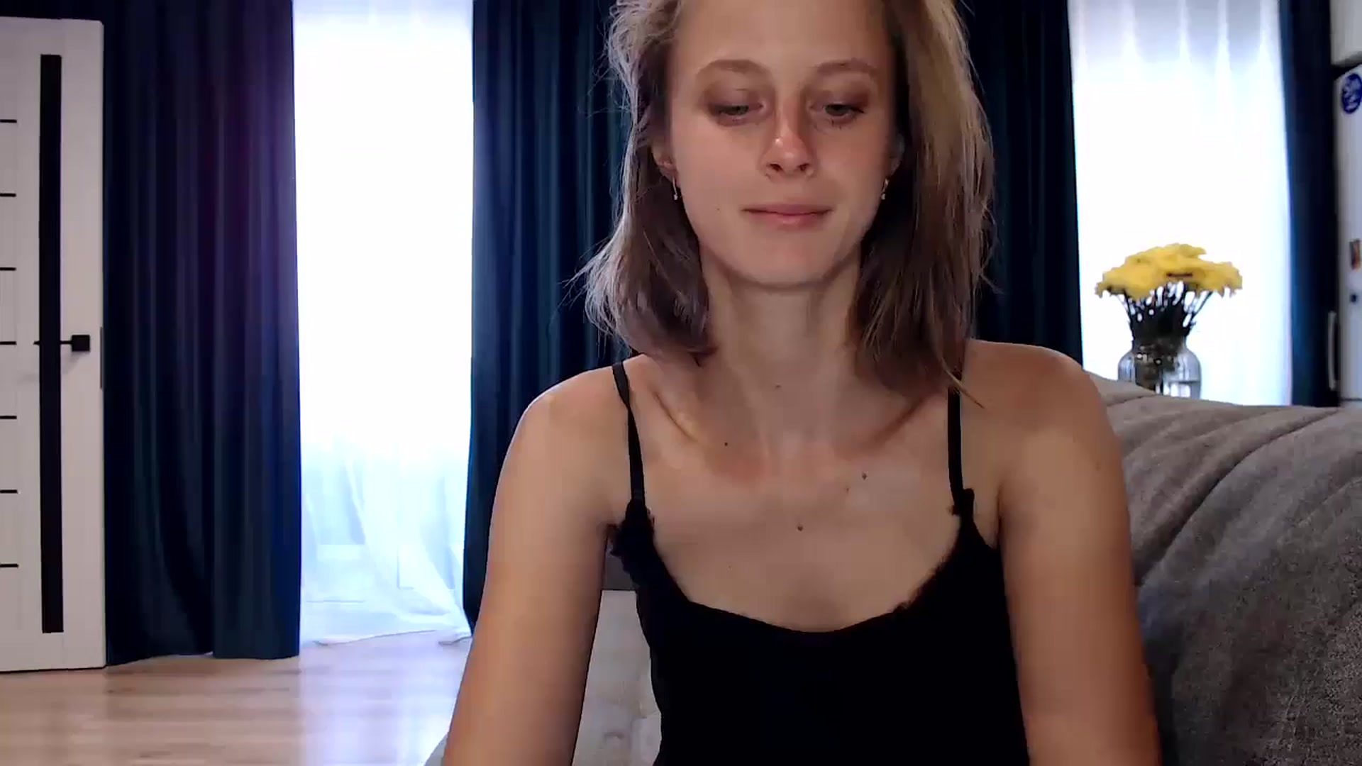 Gallery image thumbnail from mimiMILFal's myfreecams stream on, 07/18/2024, 14:35 image 17 of 20