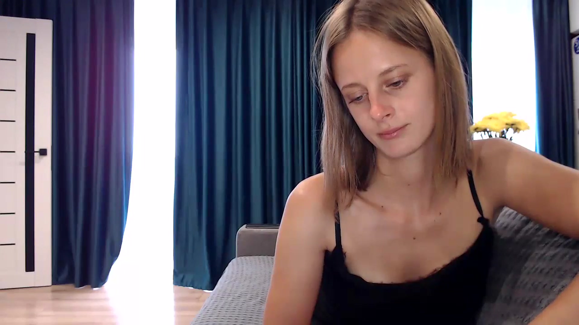 Gallery image thumbnail from mimiMILFal's myfreecams stream on, 07/19/2024, 13:40 image 4 of 20