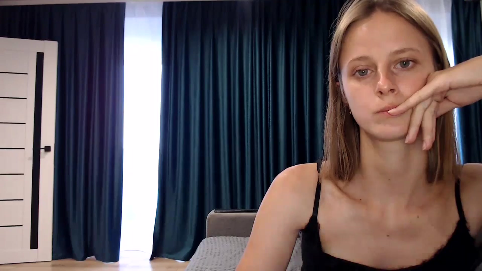 Gallery image thumbnail from mimiMILFal's myfreecams stream on, 07/19/2024, 14:24 image 11 of 20