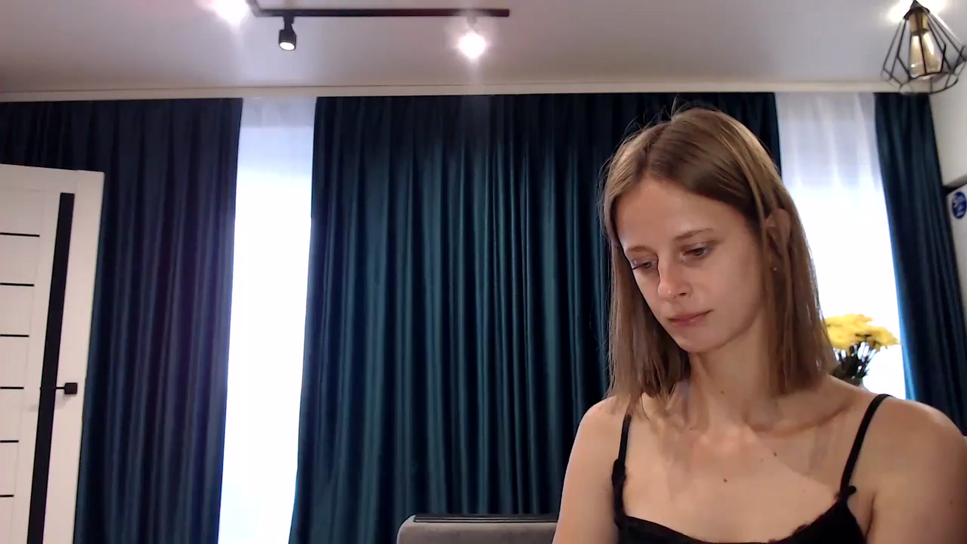 Gallery image thumbnail from mimiMILFal's myfreecams stream on, 07/19/2024, 14:24 image 19 of 20