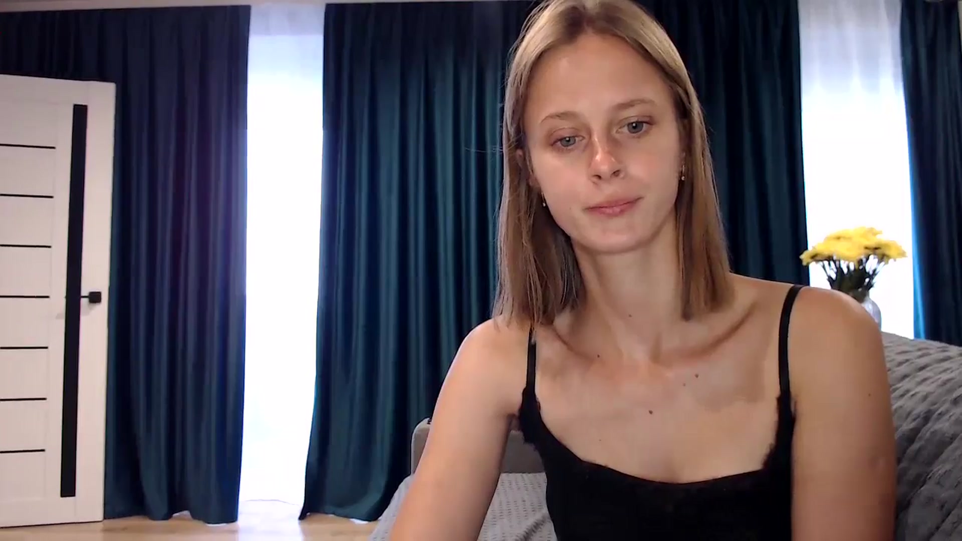 Gallery image thumbnail from mimiMILFal's myfreecams stream on, 07/19/2024, 14:24 image 8 of 20