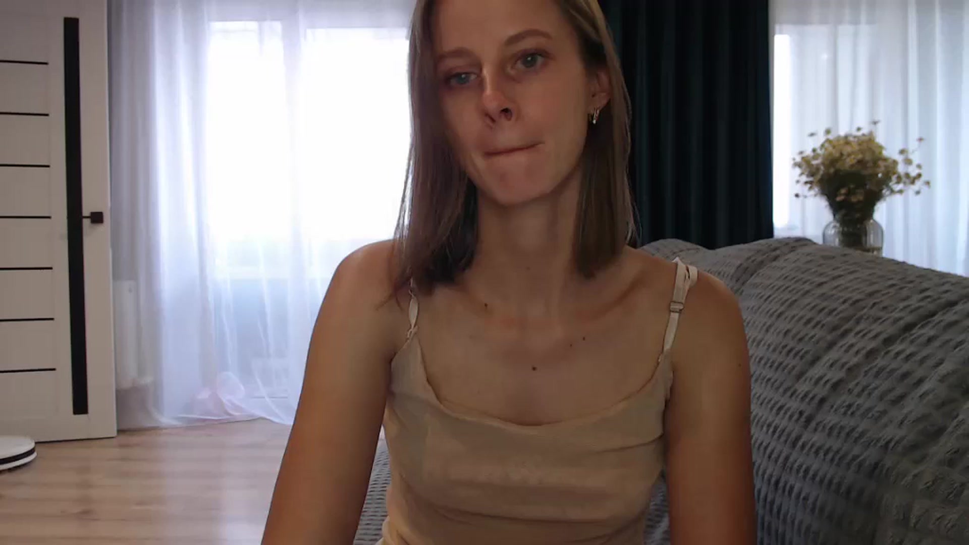 Gallery image thumbnail from mimiMILFal's myfreecams stream on, 08/07/2024, 15:29 image 3 of 20