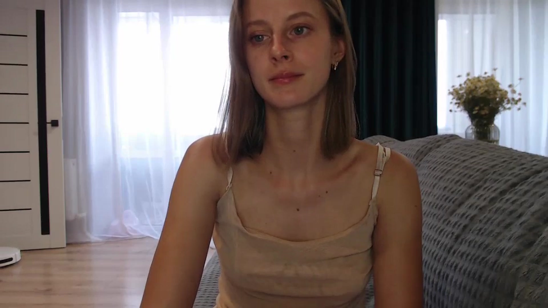 Gallery image thumbnail from mimiMILFal's myfreecams stream on, 08/07/2024, 15:29 image 4 of 20