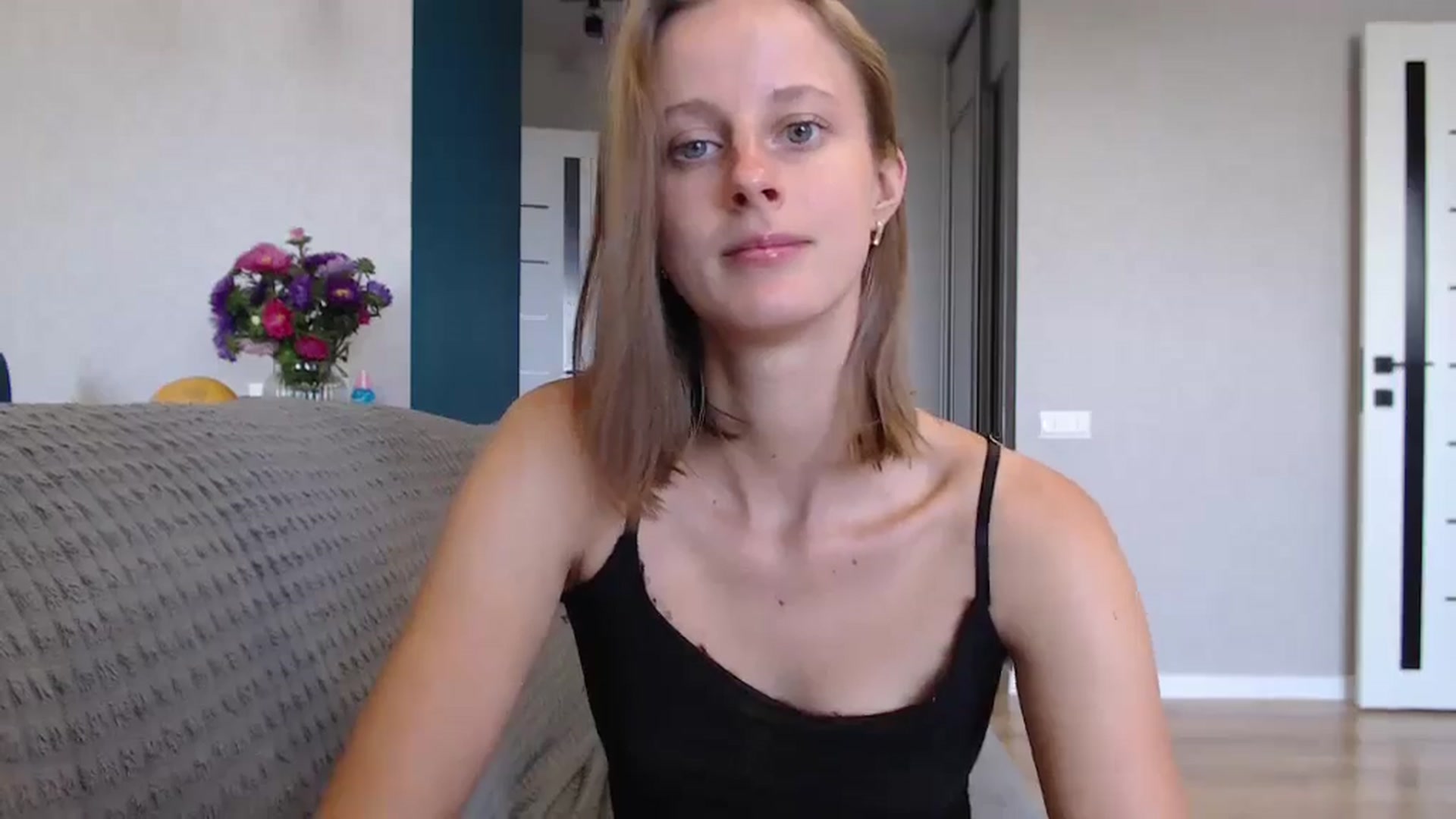 Gallery image thumbnail from mimiMILFal's myfreecams stream on, 08/25/2024, 11:01 image 12 of 20