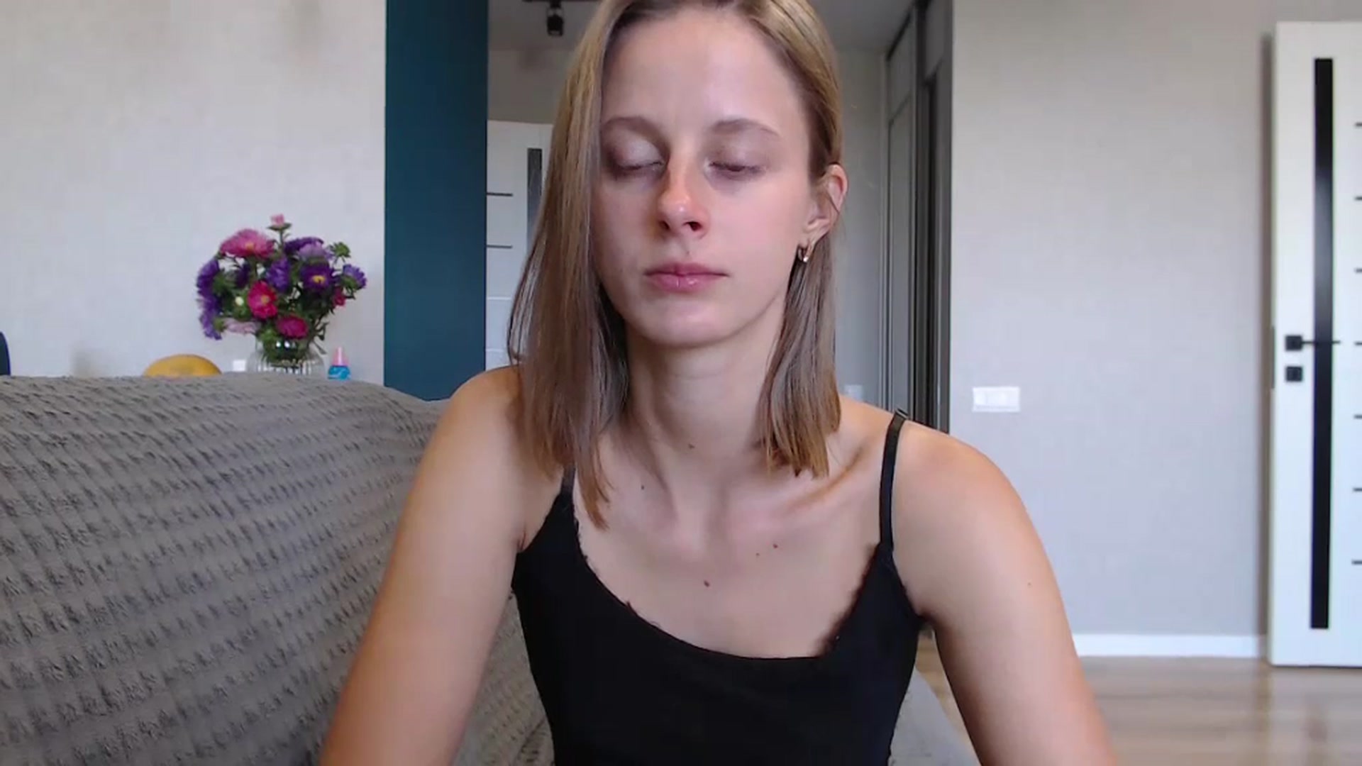 Gallery image thumbnail from mimiMILFal's myfreecams stream on, 08/25/2024, 11:01 image 18 of 20