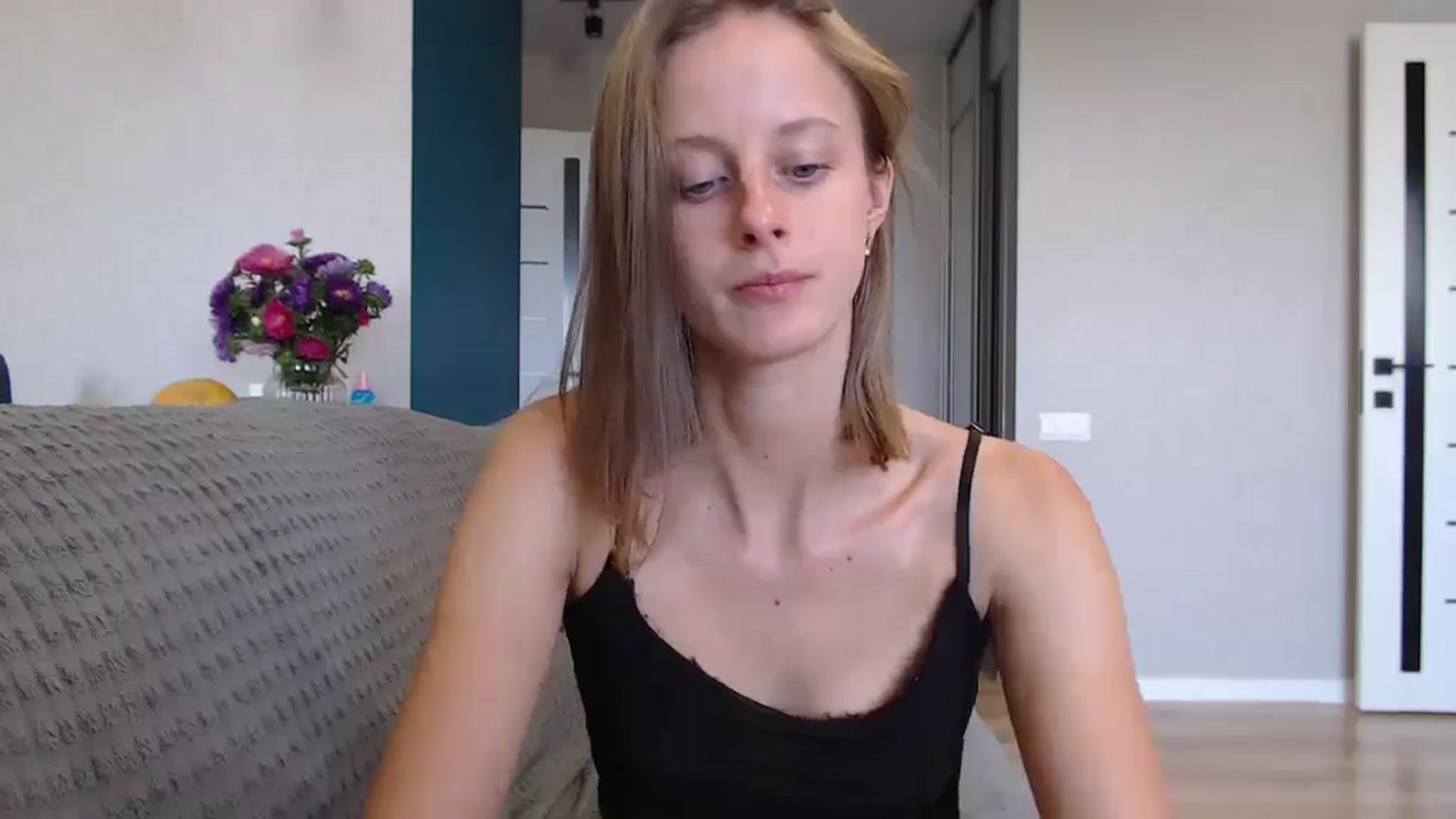 Gallery image thumbnail from mimiMILFal's myfreecams stream on, 08/25/2024, 11:01 image 8 of 20