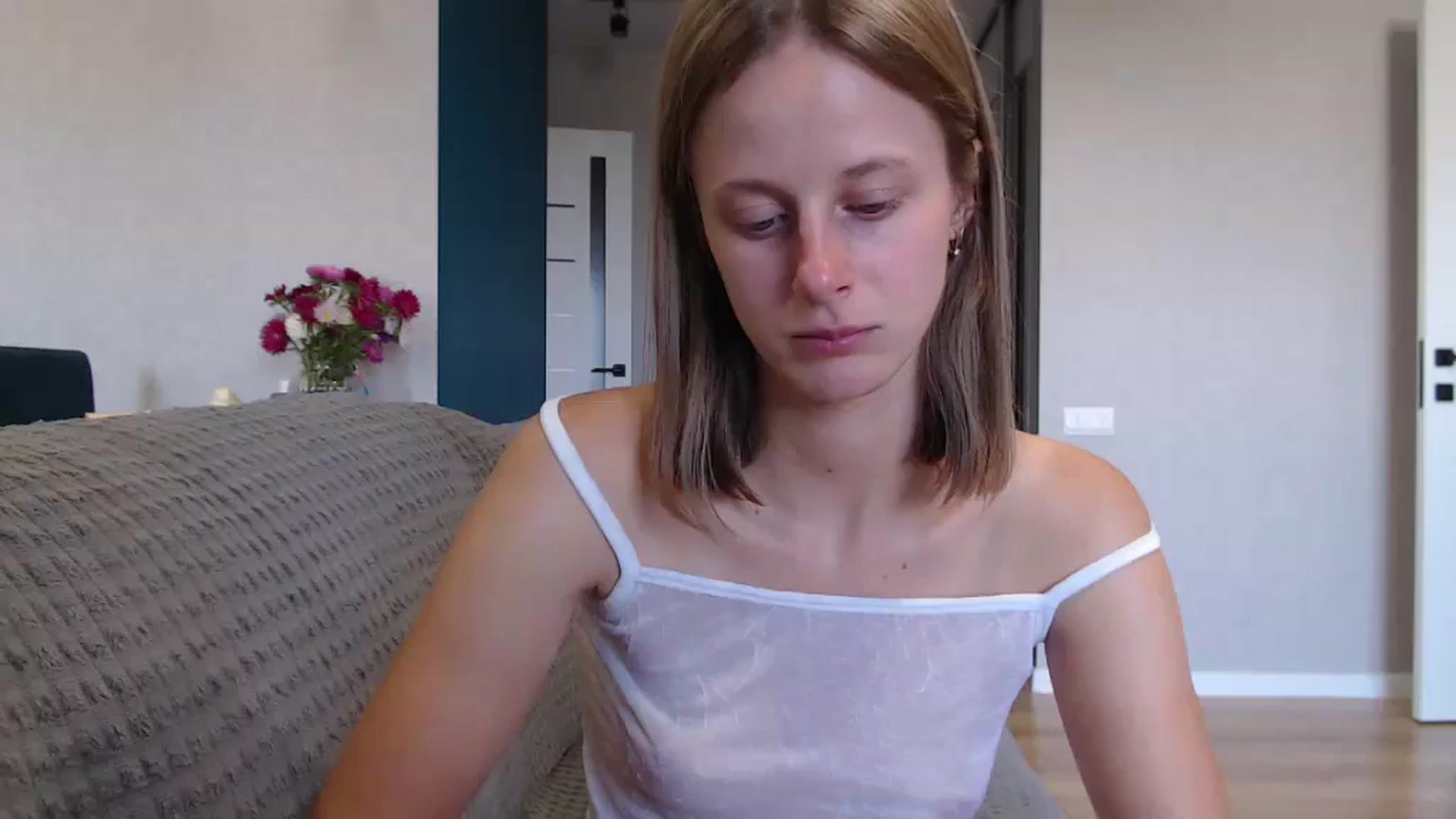 Gallery image thumbnail from mimiMILFal's myfreecams stream on, 08/30/2024, 13:05 image 12 of 20