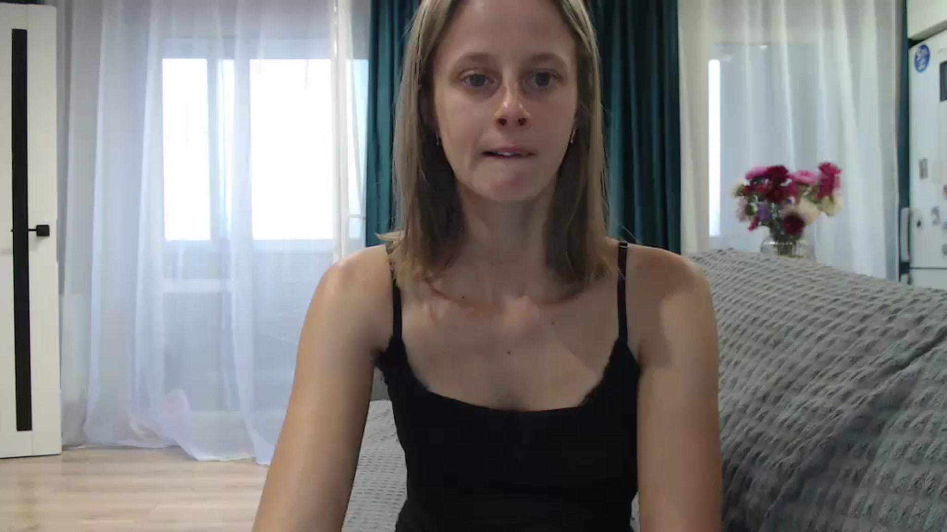 Gallery image thumbnail from mimiMILFal's myfreecams stream on, 08/31/2024, 15:55 image 1 of 20