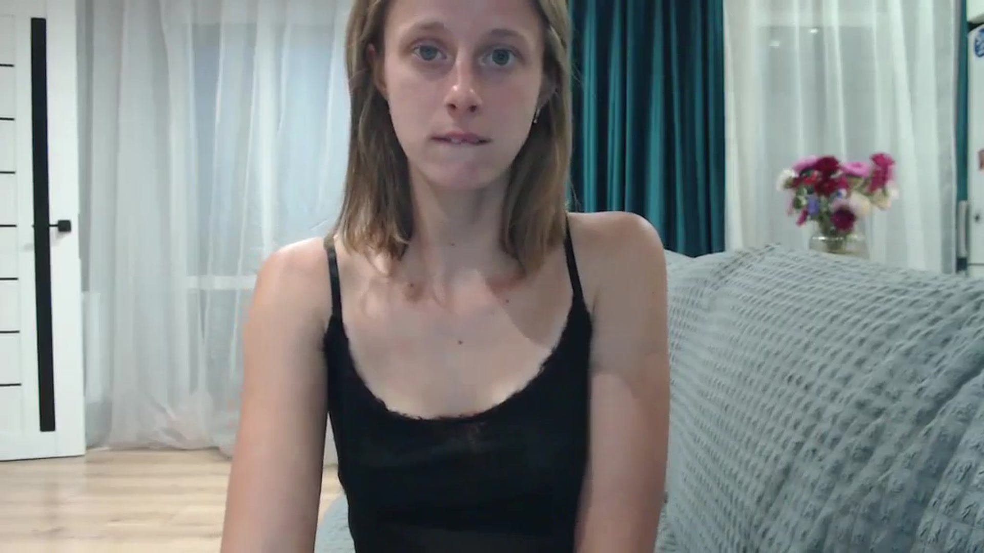 Gallery image thumbnail from mimiMILFal's myfreecams stream on, 08/31/2024, 16:40 image 8 of 20