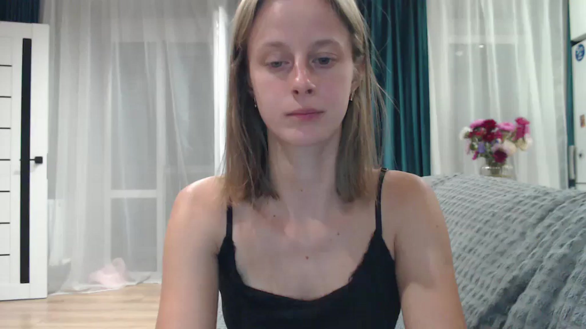 Gallery image thumbnail from mimiMILFal's myfreecams stream on, 08/31/2024, 16:40 image 20 of 20