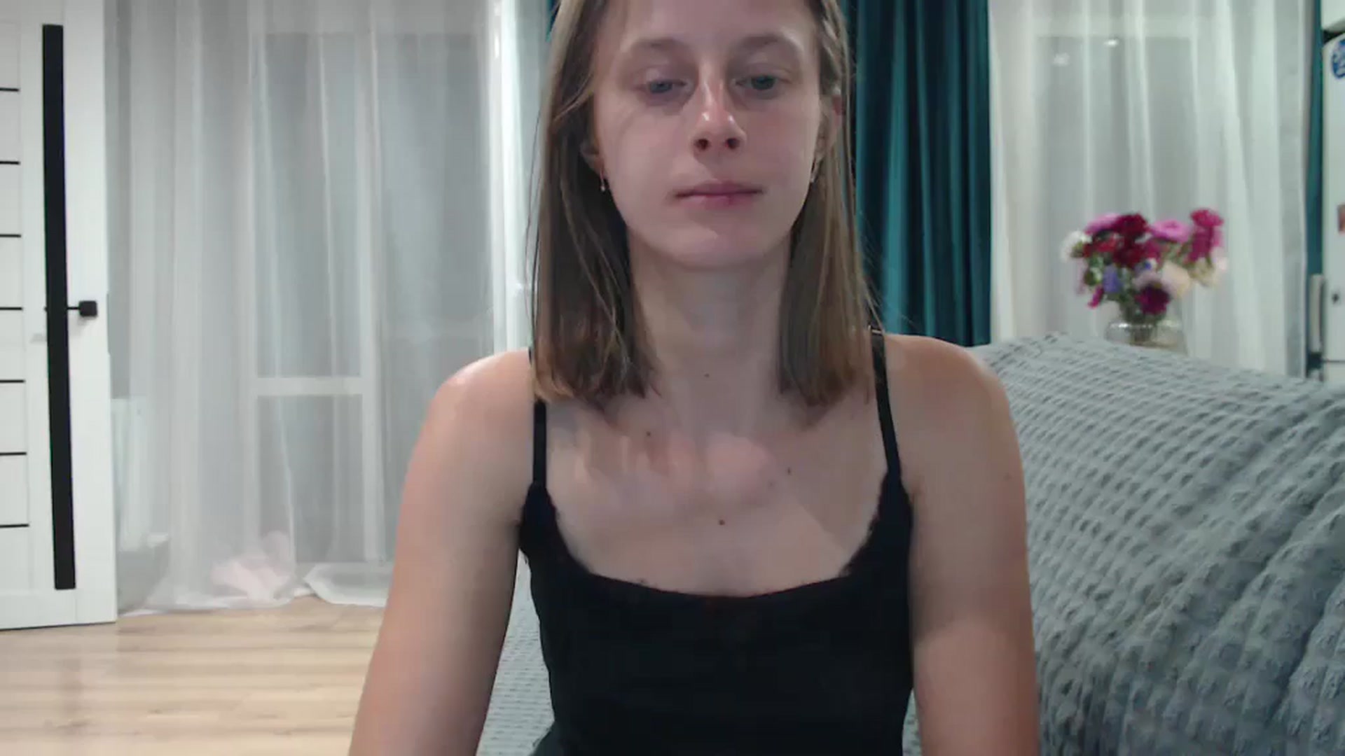 Gallery image thumbnail from mimiMILFal's myfreecams stream on, 08/31/2024, 16:40 image 16 of 20