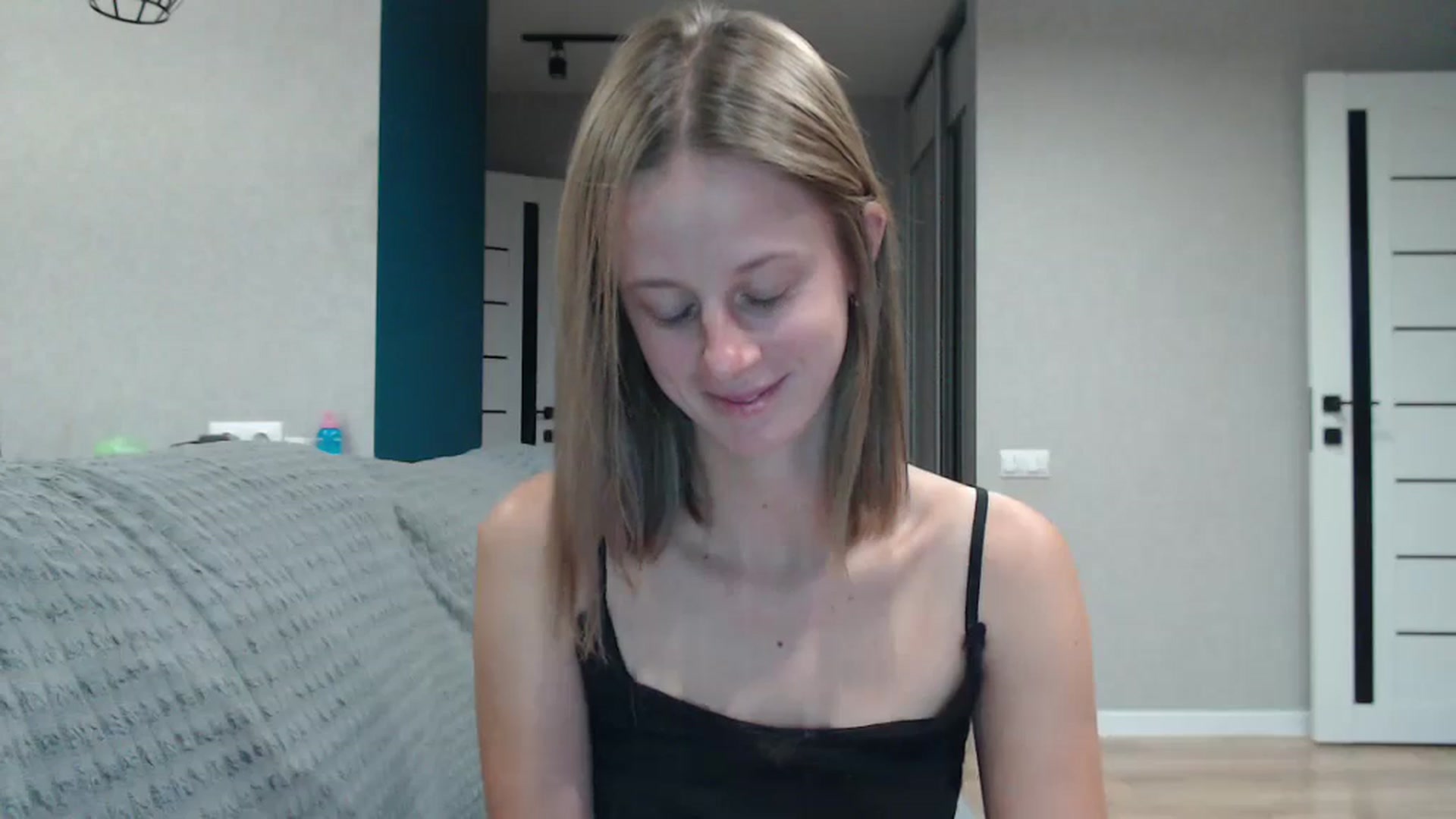 Gallery image thumbnail from mimiMILFal's myfreecams stream on, 09/23/2024, 15:11 image 14 of 20