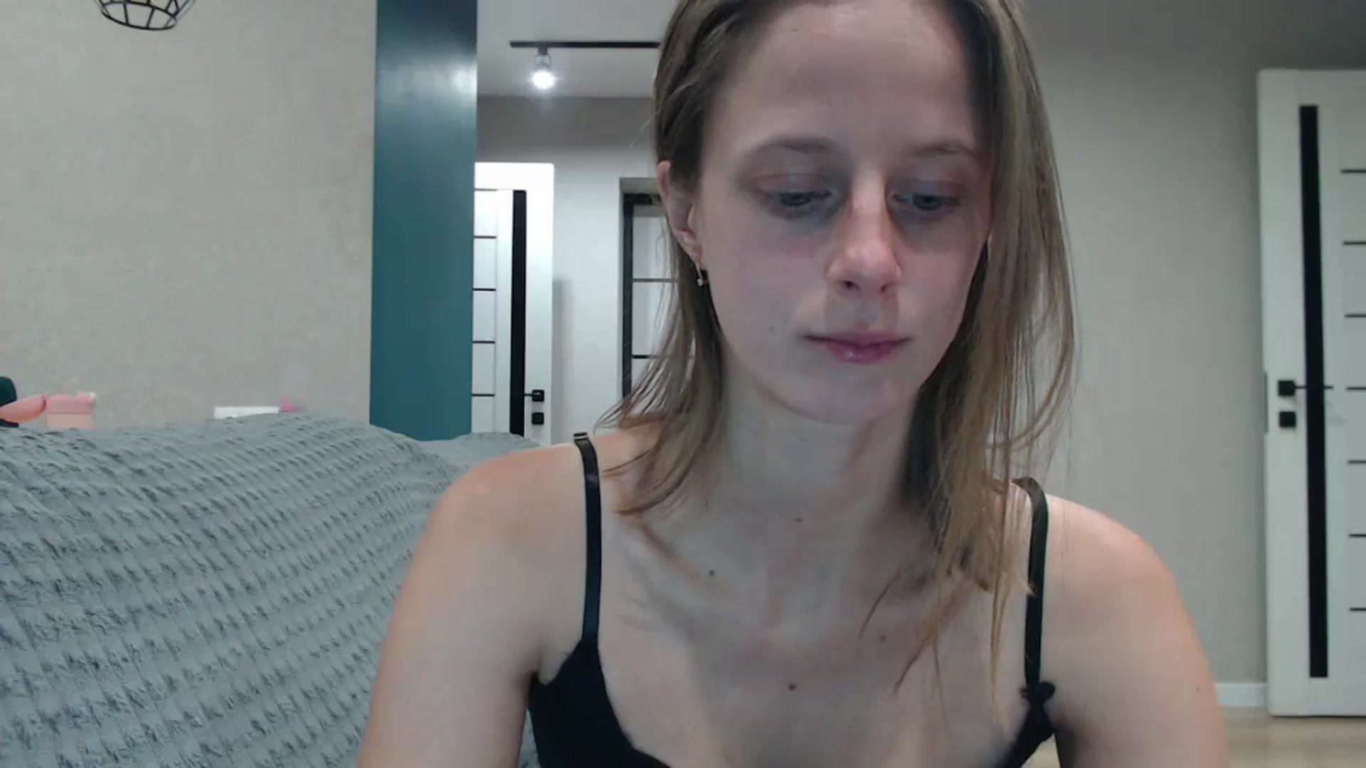 Gallery image thumbnail from mimiMILFal's myfreecams stream on, 10/01/2024, 15:26 image 8 of 20